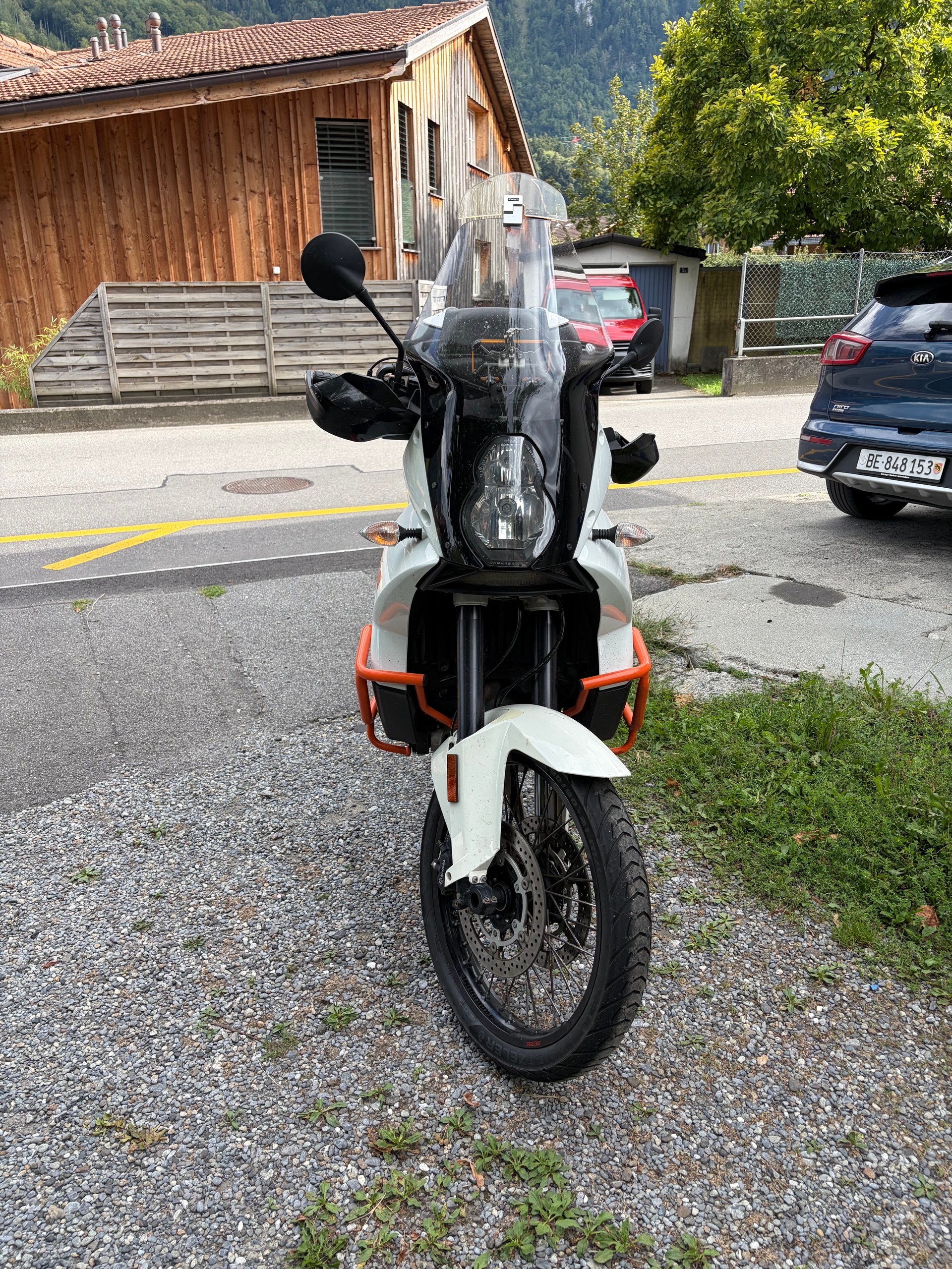 KTM 990 Adventure-image-1