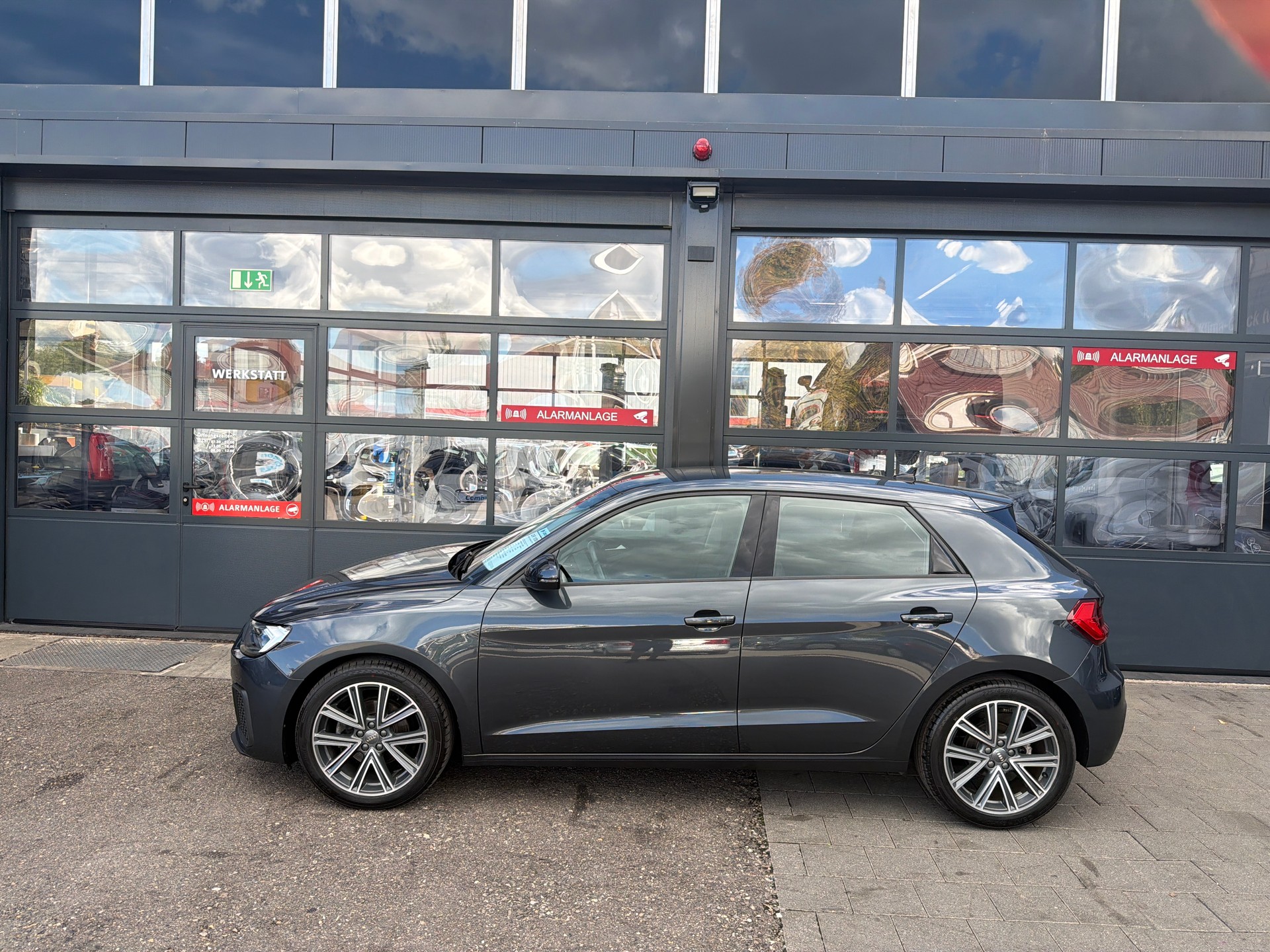 AUDI A1 Sportback 35 TFSI S-tronic-showroom-element-2