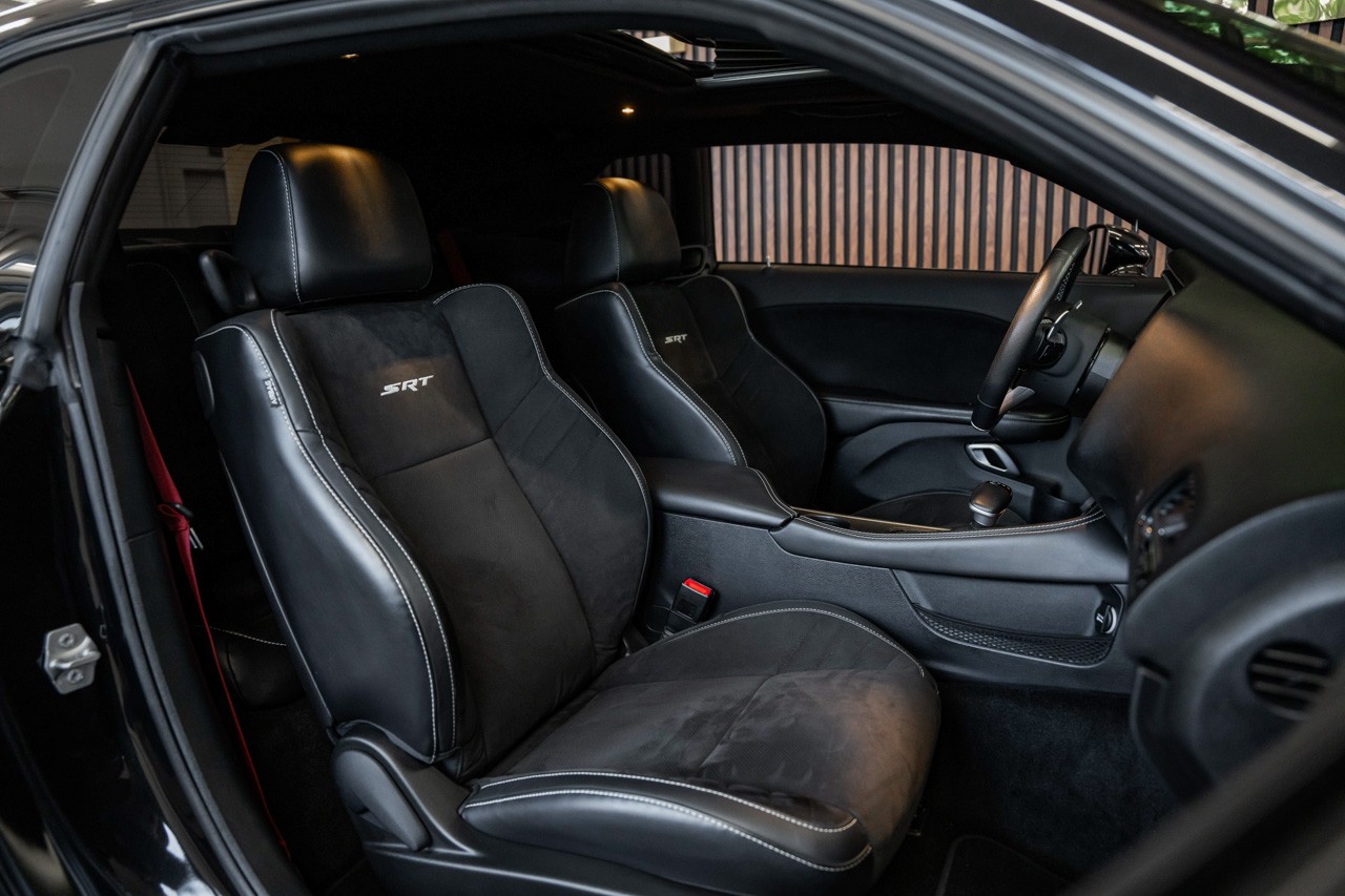 DODGE Challenger SRT8 6.4L HEMI-image-17