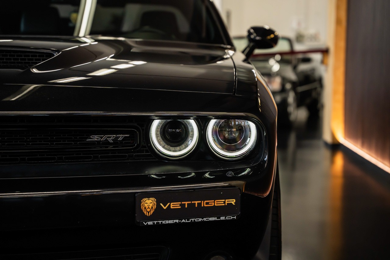 DODGE Challenger SRT8 6.4L HEMI-image-8