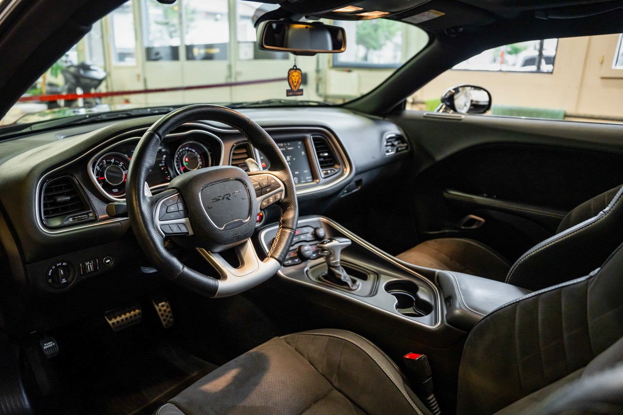 DODGE Challenger SRT8 6.4L HEMI-image-13