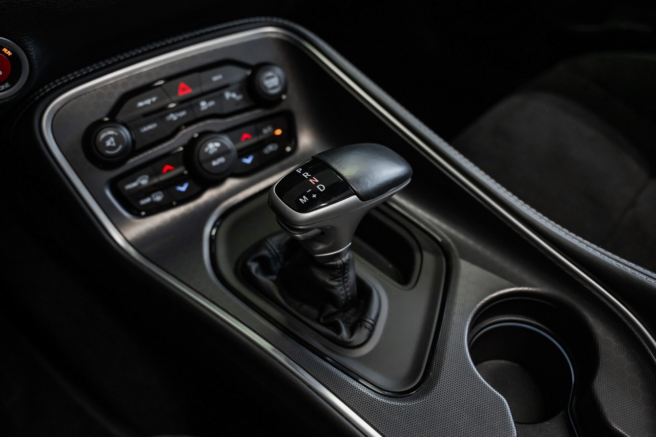 DODGE Challenger SRT8 6.4L HEMI-image-33