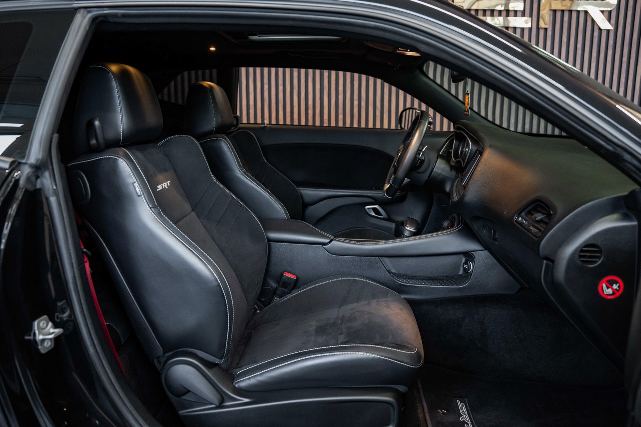 DODGE Challenger SRT8 6.4L HEMI-image-16
