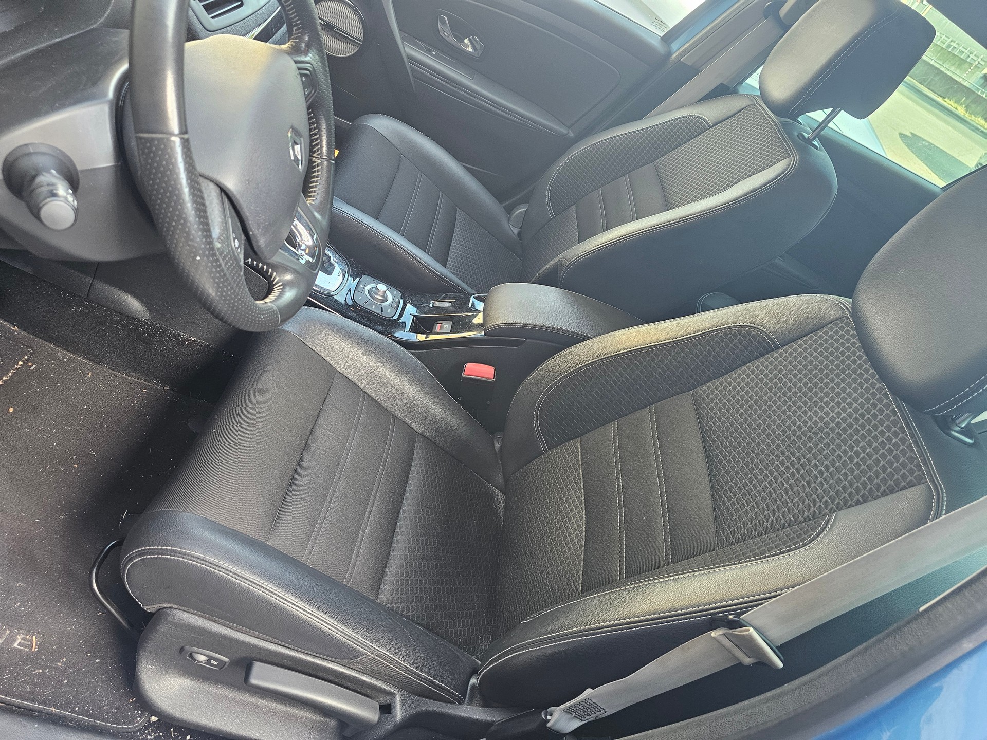 RENAULT Mégane Grandtour 1.5 dCi Expression EDC-image-7