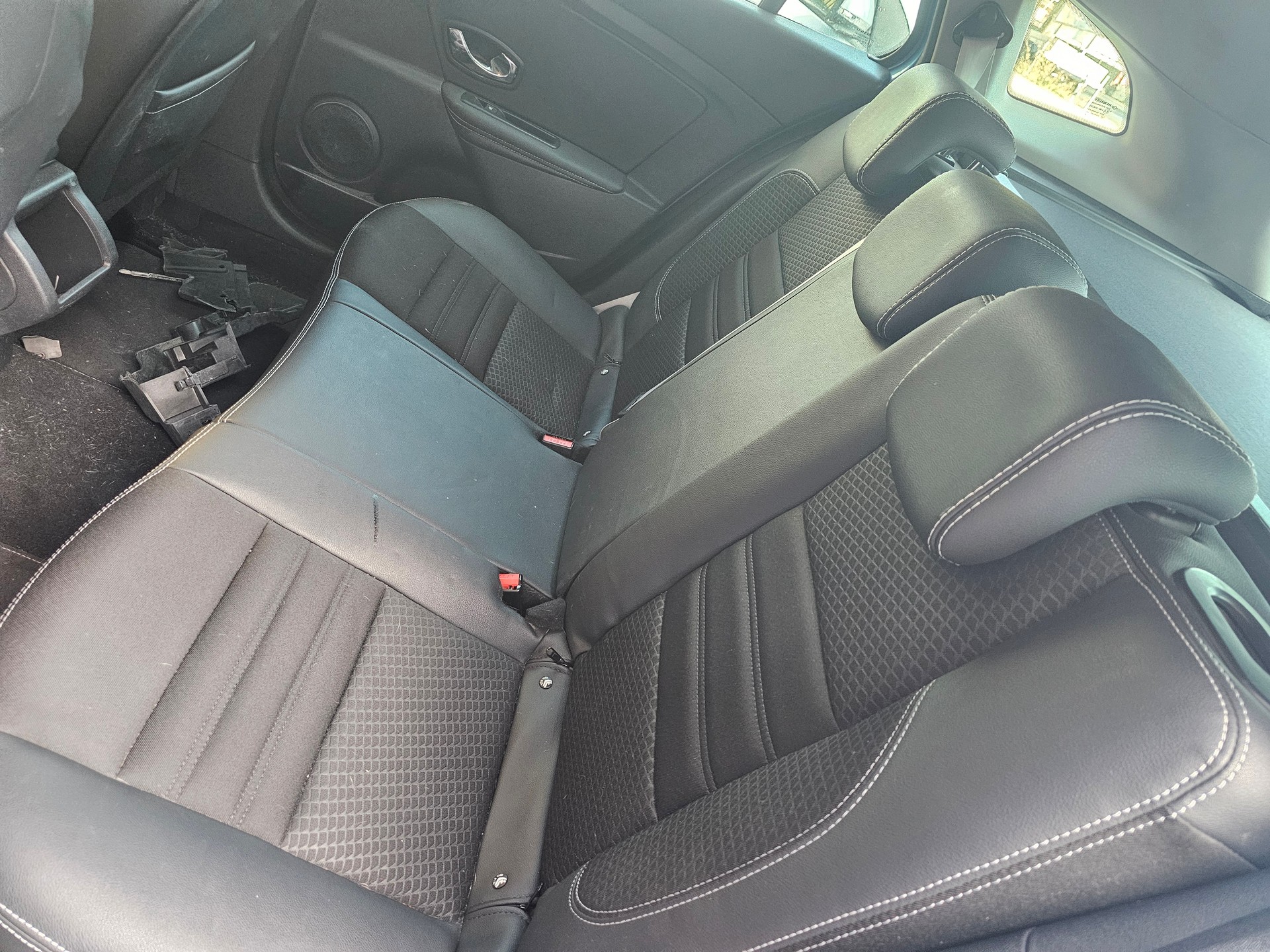 RENAULT Mégane Grandtour 1.5 dCi Expression EDC-image-13