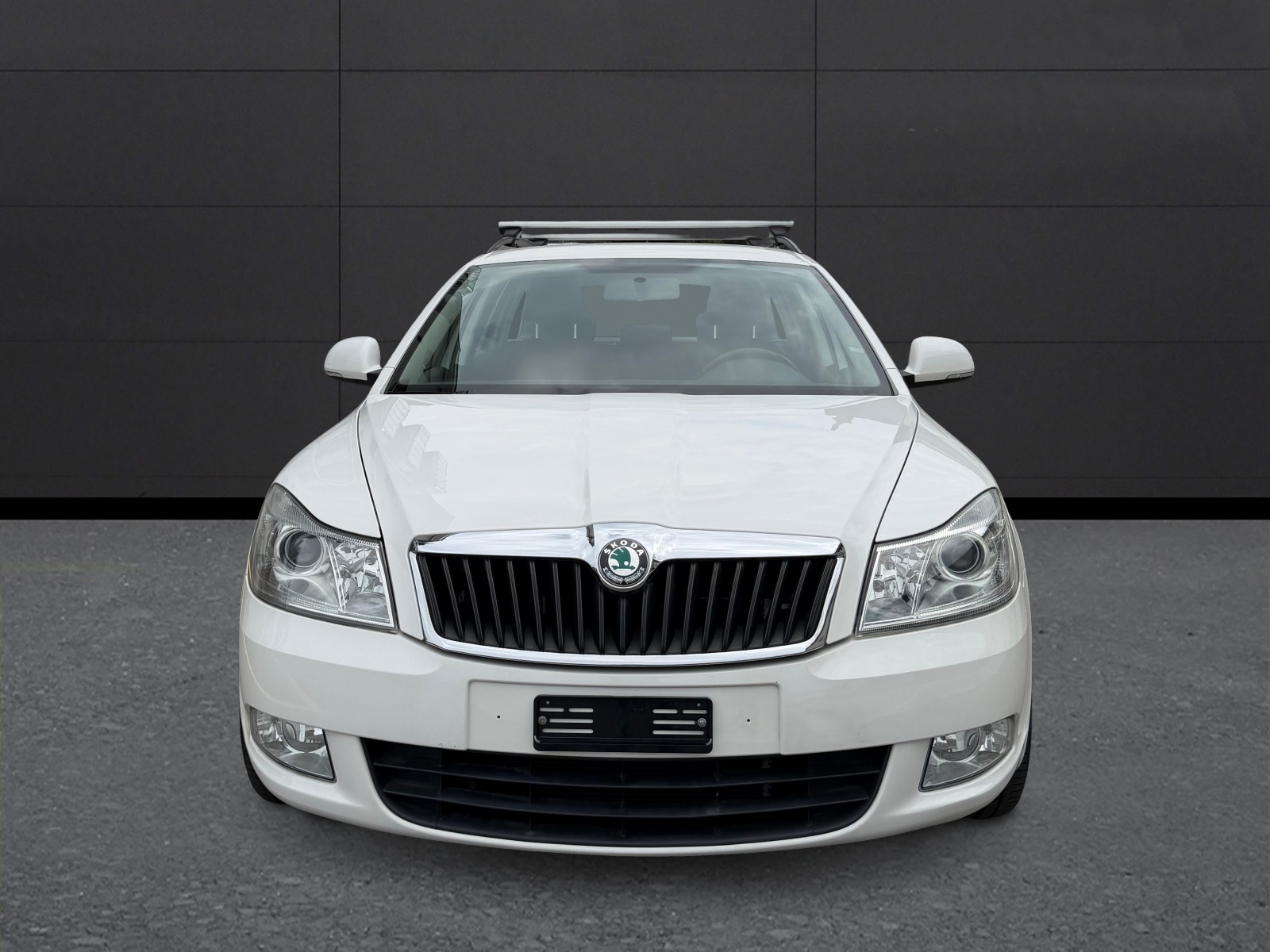 SKODA Octavia Combi 1.8 TSI Stöckli 4x4-showroom-element-3