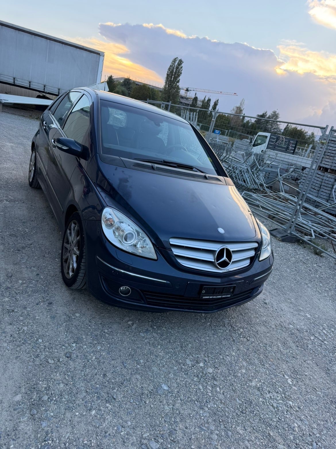 MERCEDES-BENZ B 200 T Sailing Edition-image-7
