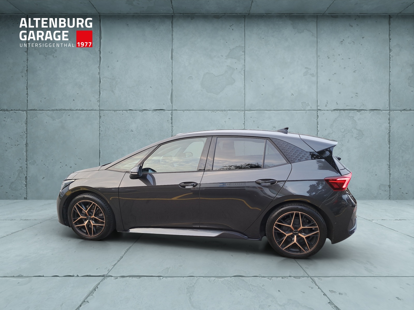 CUPRA Born 77 kWh e-Boost-showroom-element-1