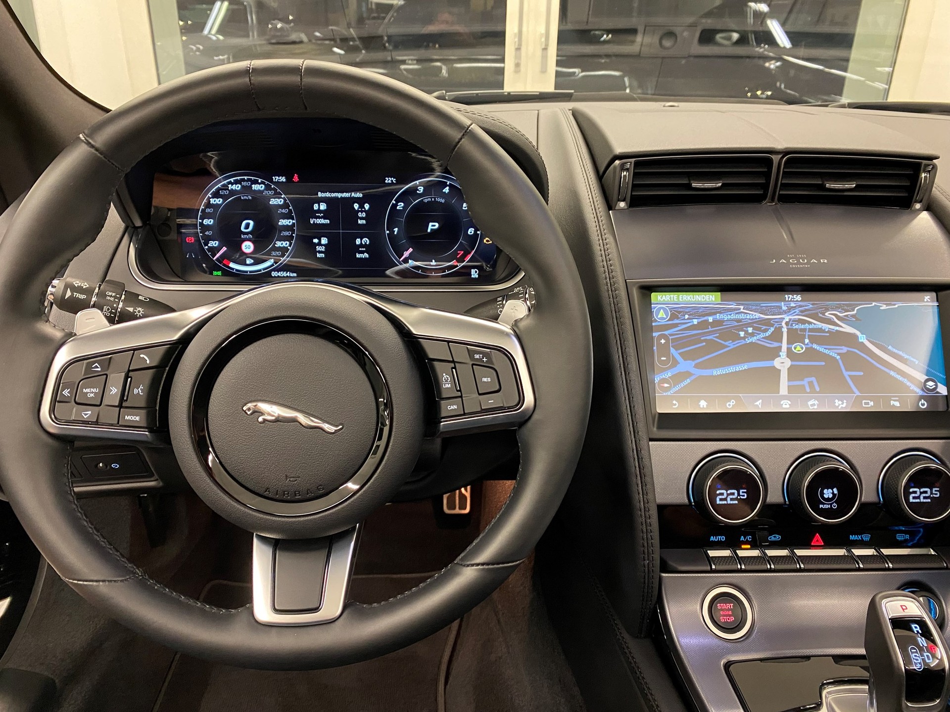 JAGUAR F-Type Convertible 2.0 I4 Automatik-image-14