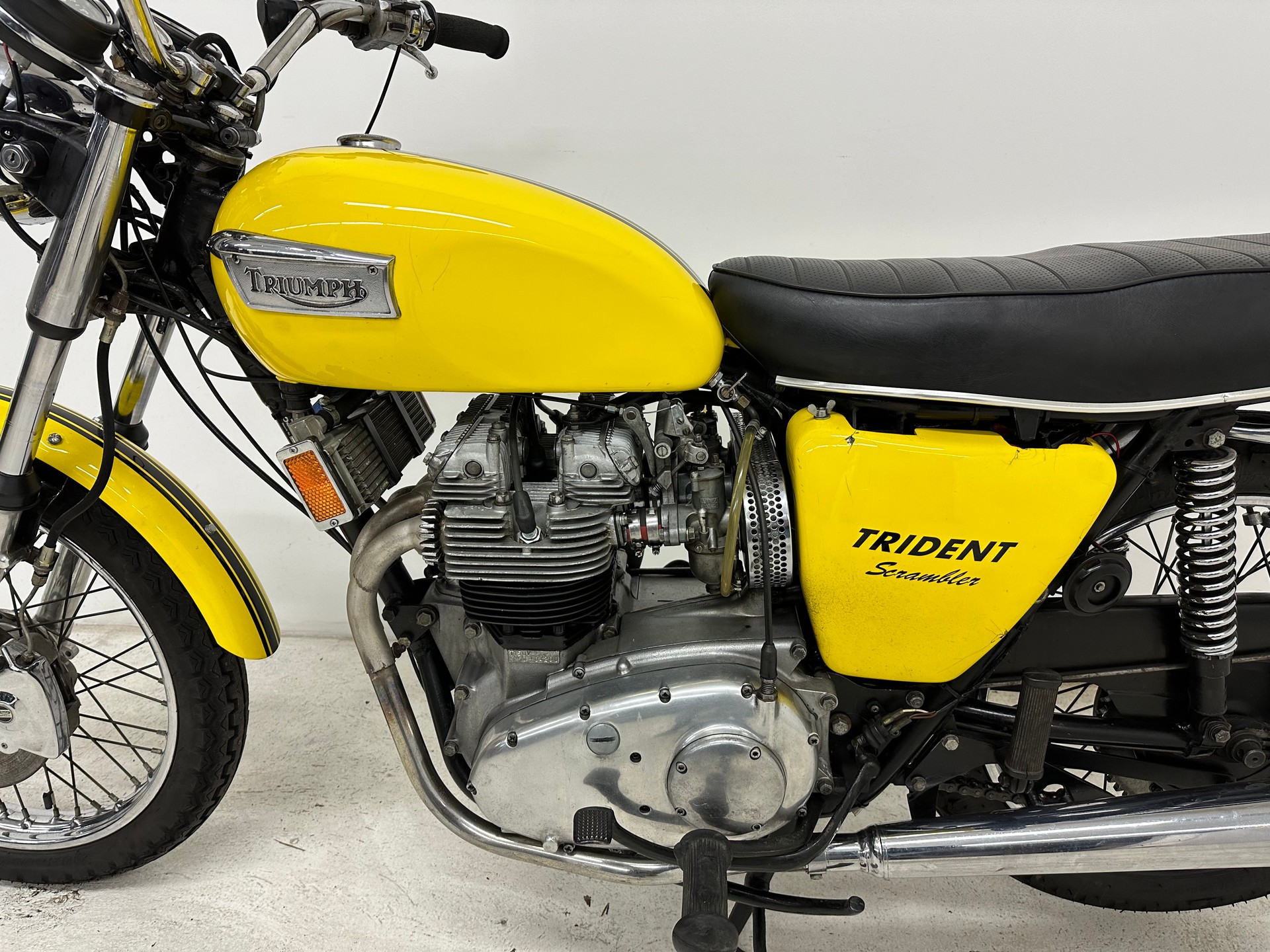 TRIUMPH Trident-image-5