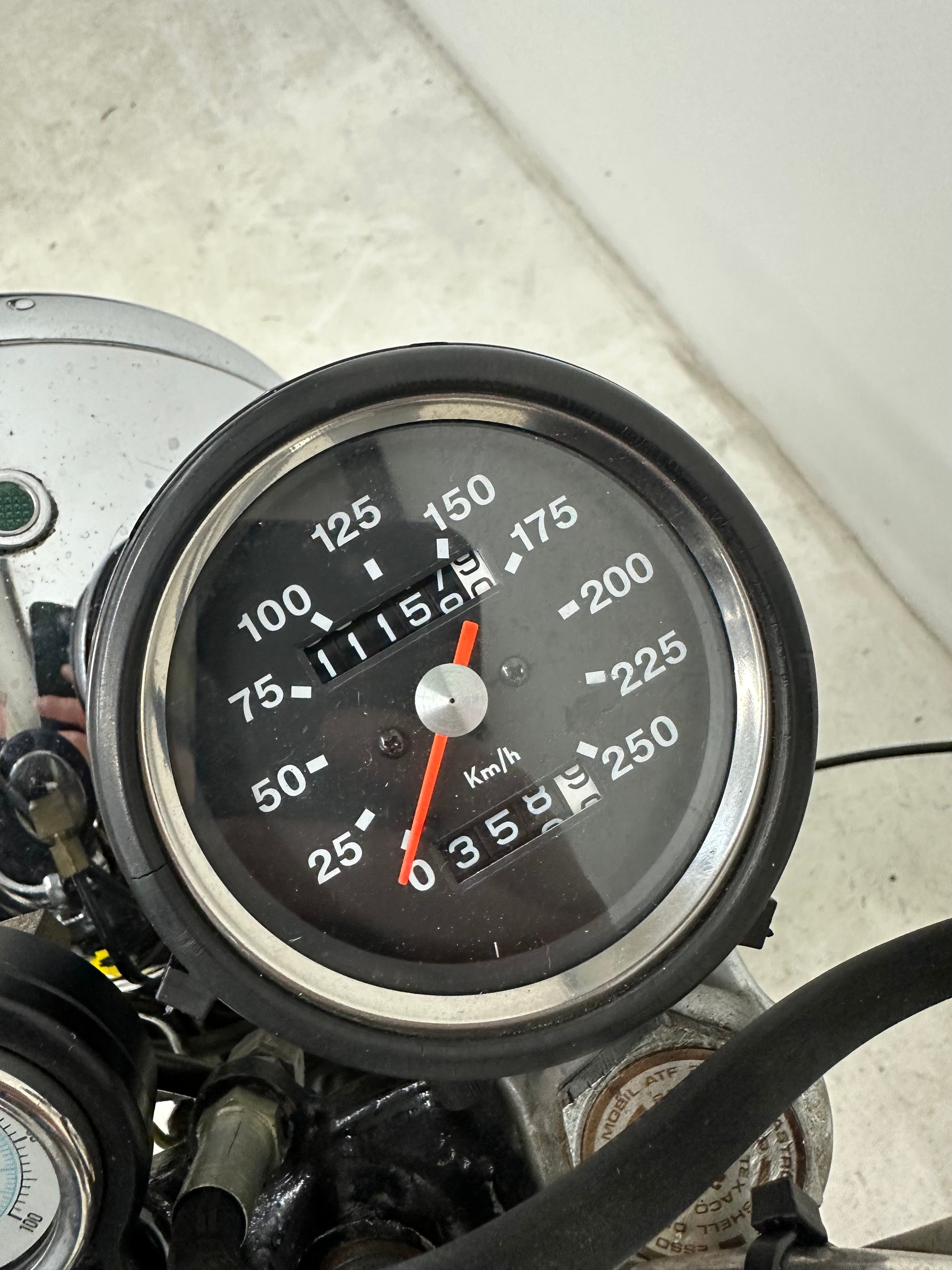 TRIUMPH Trident-image-6