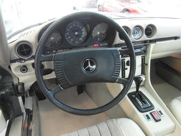MERCEDES-BENZ SLC-image-11