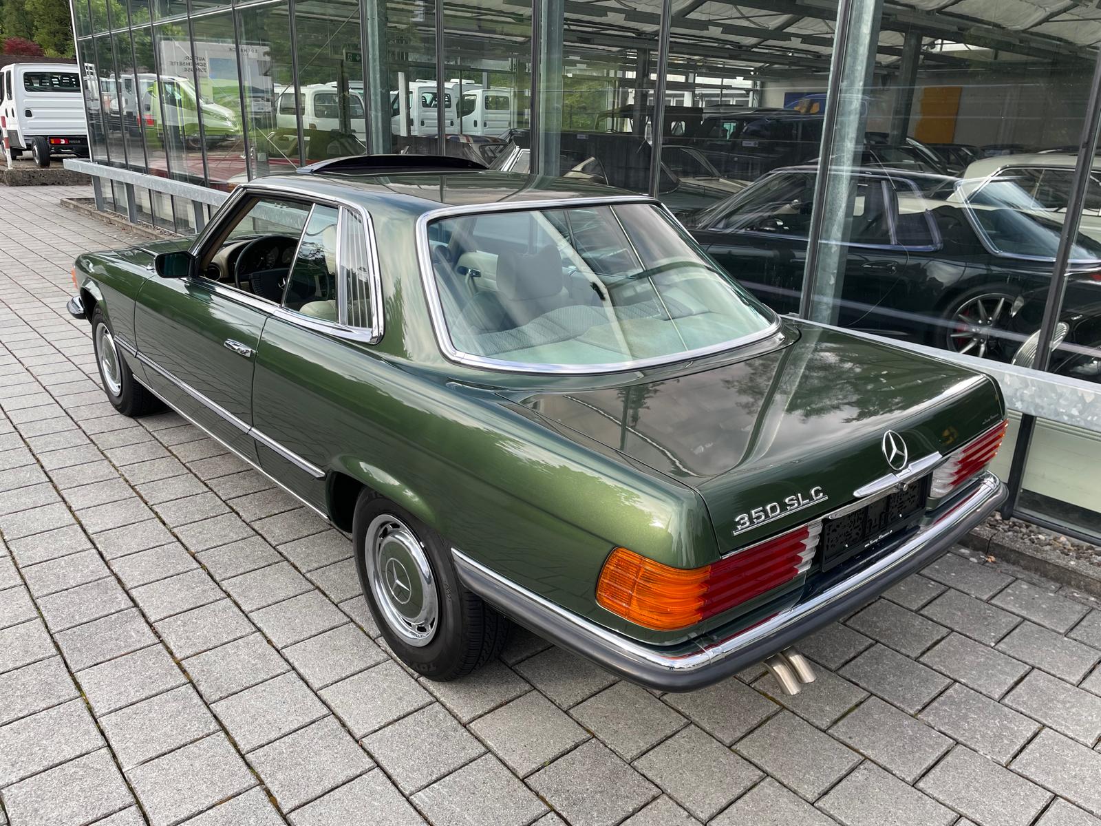 MERCEDES-BENZ SLC-showroom-element-3