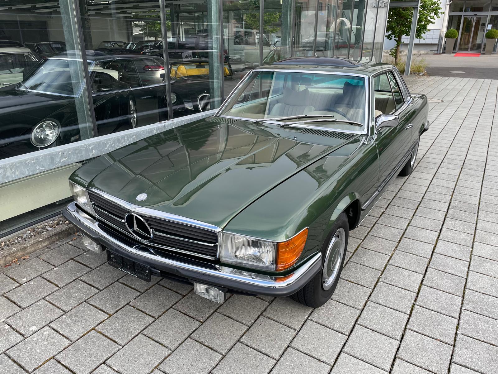 MERCEDES-BENZ SLC-showroom-element-2