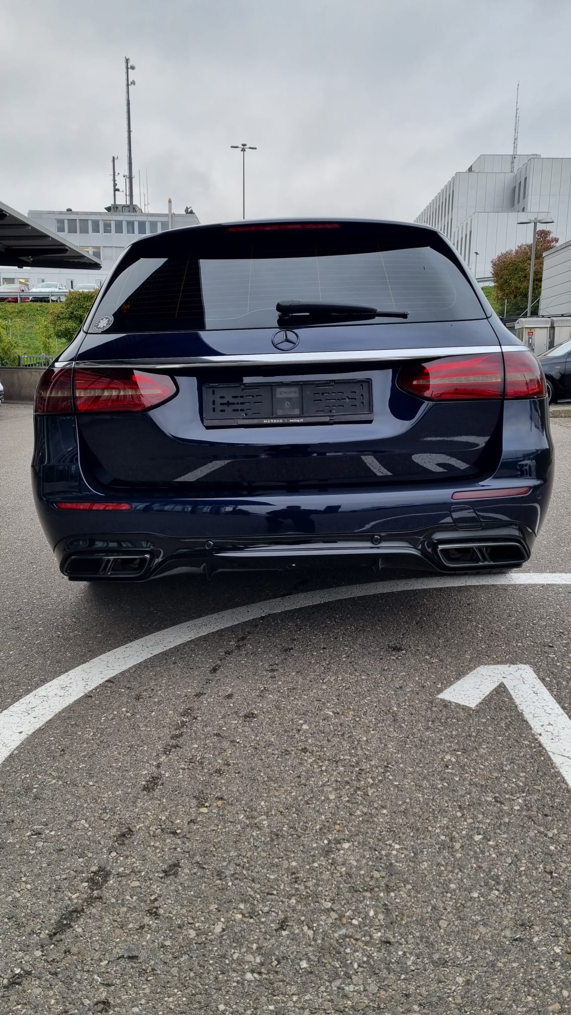 MERCEDES-BENZ E 63 AMG S 4 Matic 9G-Tronic-image-12
