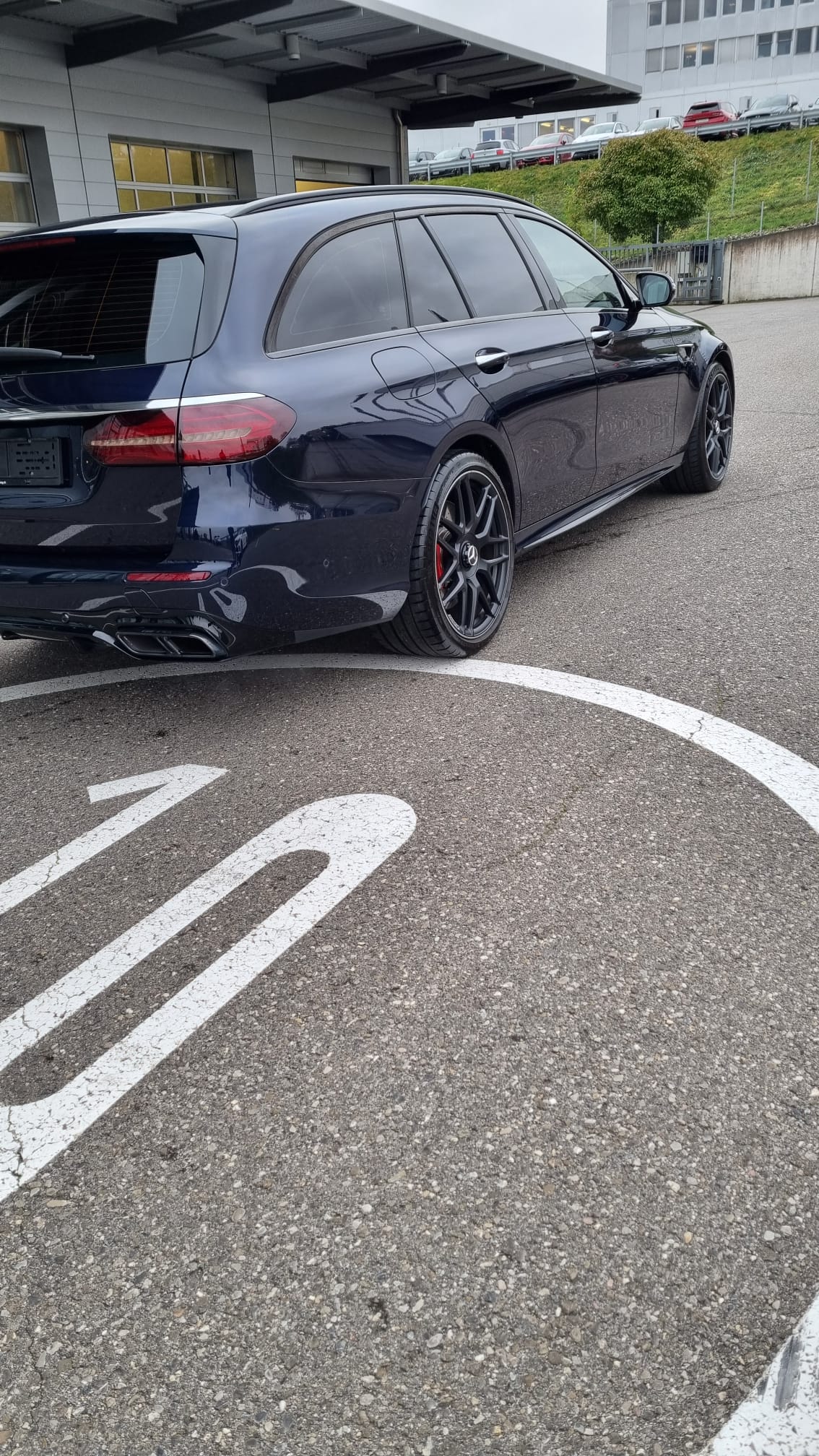 MERCEDES-BENZ E 63 AMG S 4 Matic 9G-Tronic-image-14