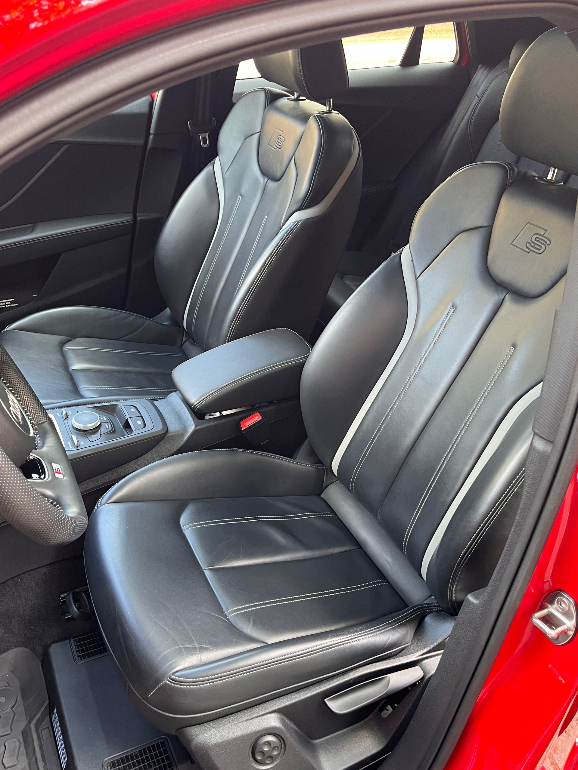 AUDI SQ2 TFSI quattro S-tronic-image-7