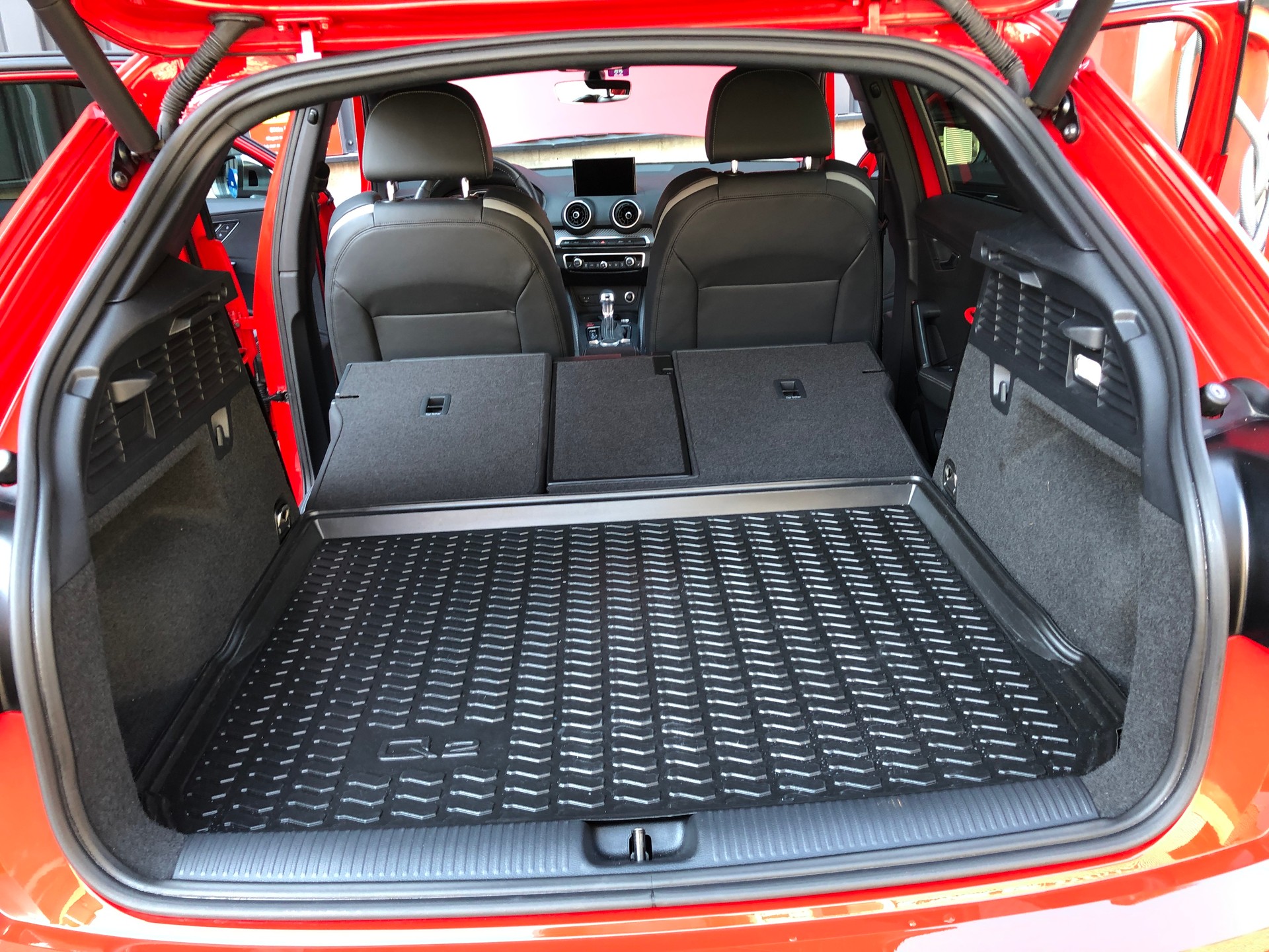 AUDI SQ2 TFSI quattro S-tronic-image-13