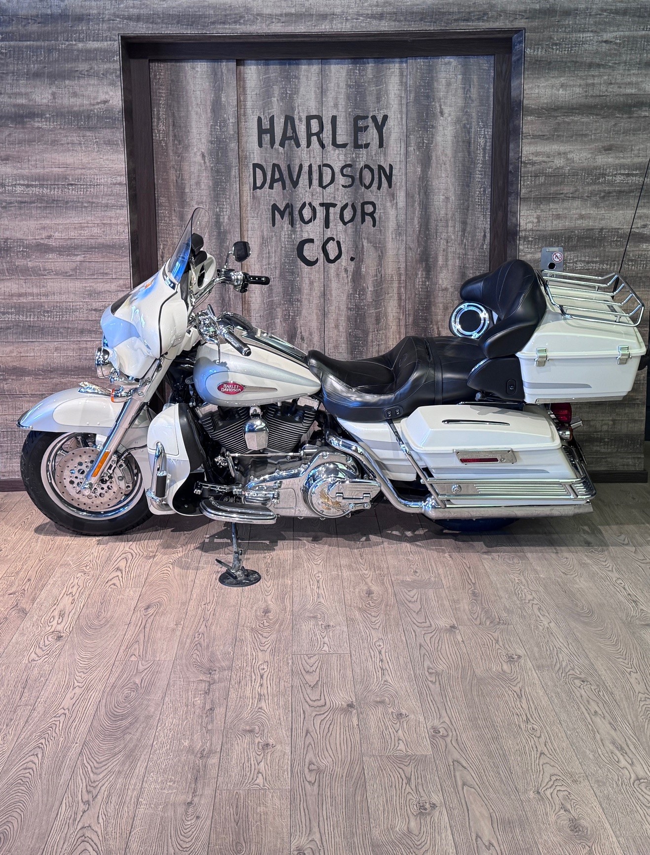 HARLEY-DAVIDSON FLHTCUSE3 Electra Glide Ultra Classic CVO ABS-image-3