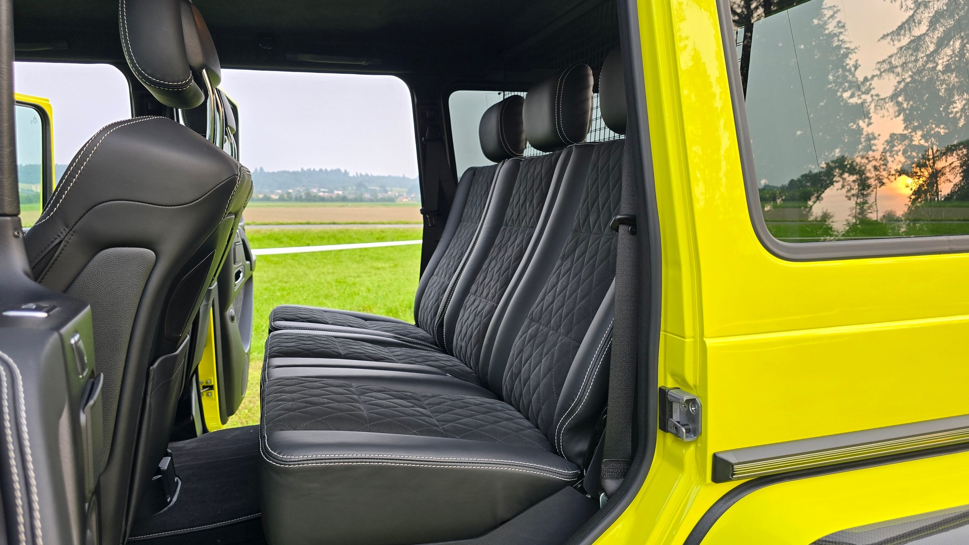 MERCEDES-BENZ G 500 4x4² 7G-Tronic Electricbeam glänzend-image-28