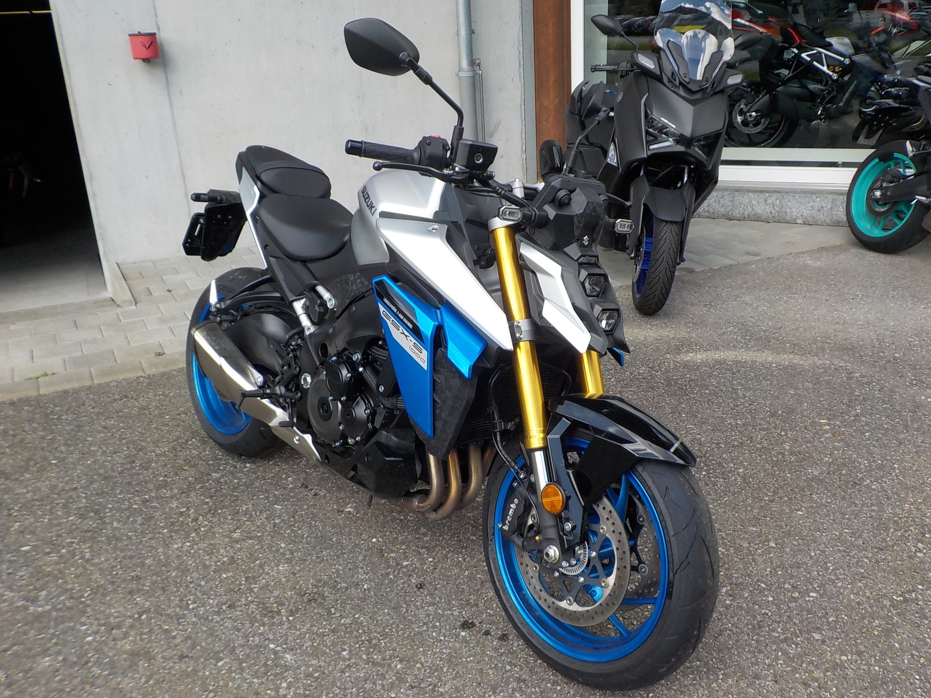 SUZUKI GSX-S 1000-image-1