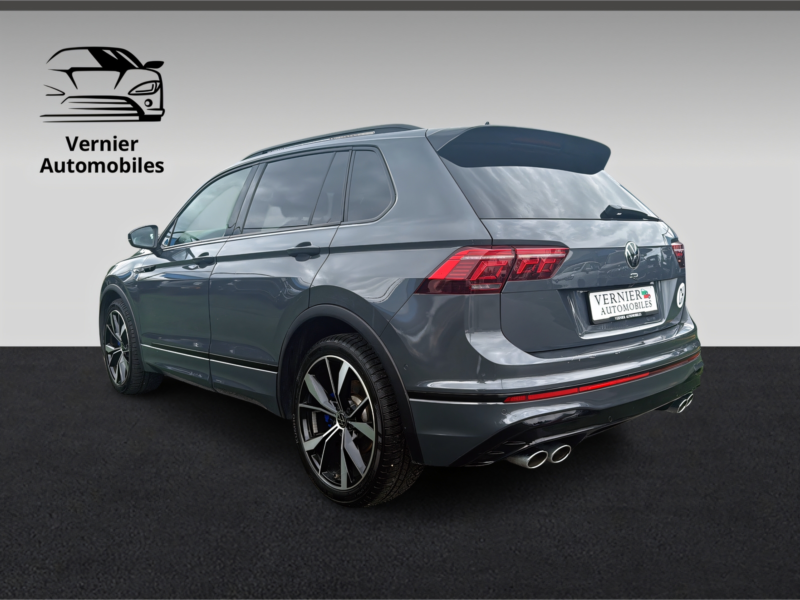 VW Tiguan 2.0TSI R 4Motion DSG-image-5
