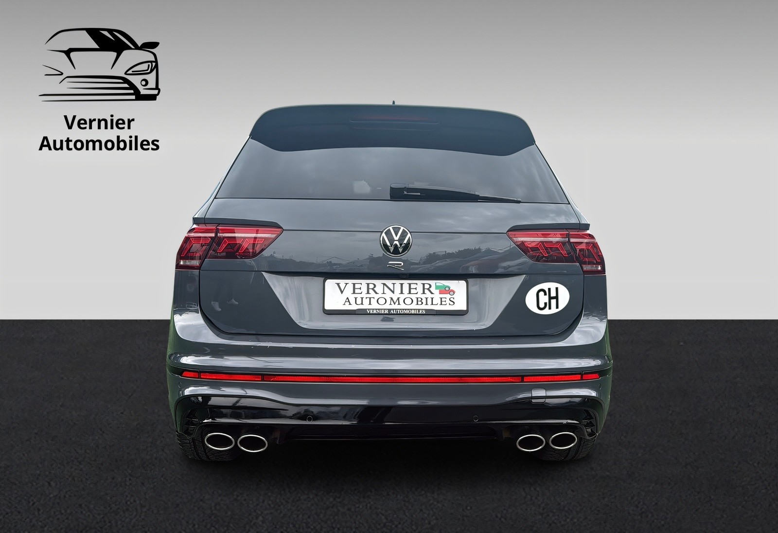 VW Tiguan 2.0TSI R 4Motion DSG-image-4