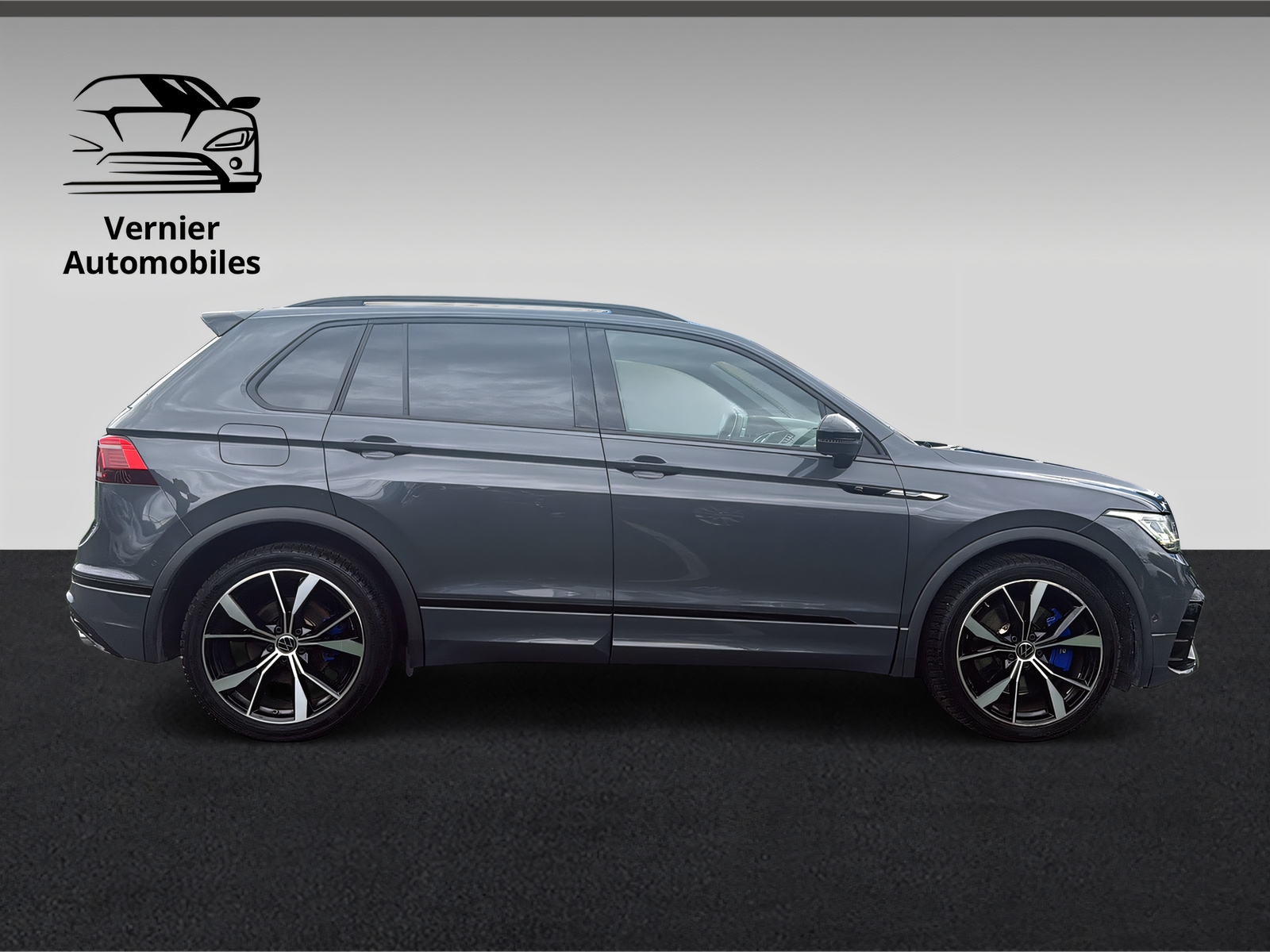 VW Tiguan 2.0TSI R 4Motion DSG-image-8