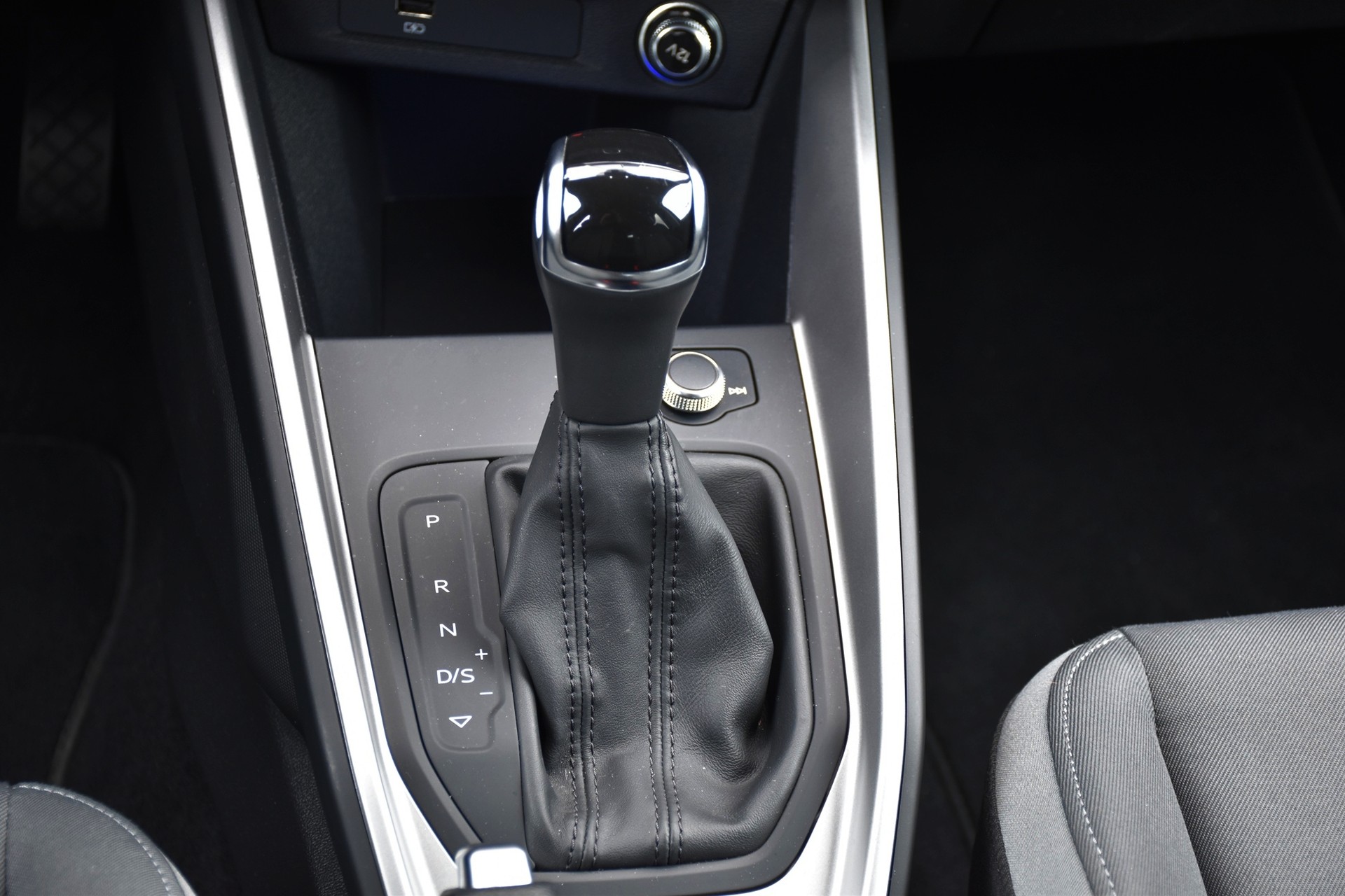 AUDI A1 35 TFSI S Line Sportback-image-14
