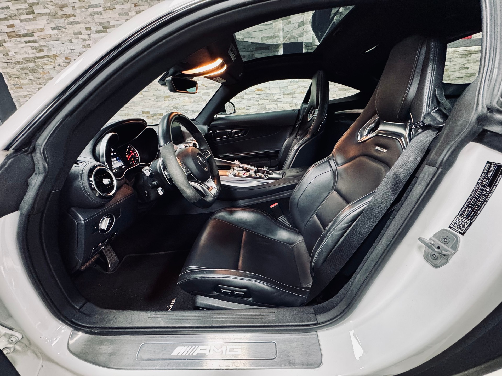 MERCEDES-BENZ AMG GT S Speedshift DCT-image-11