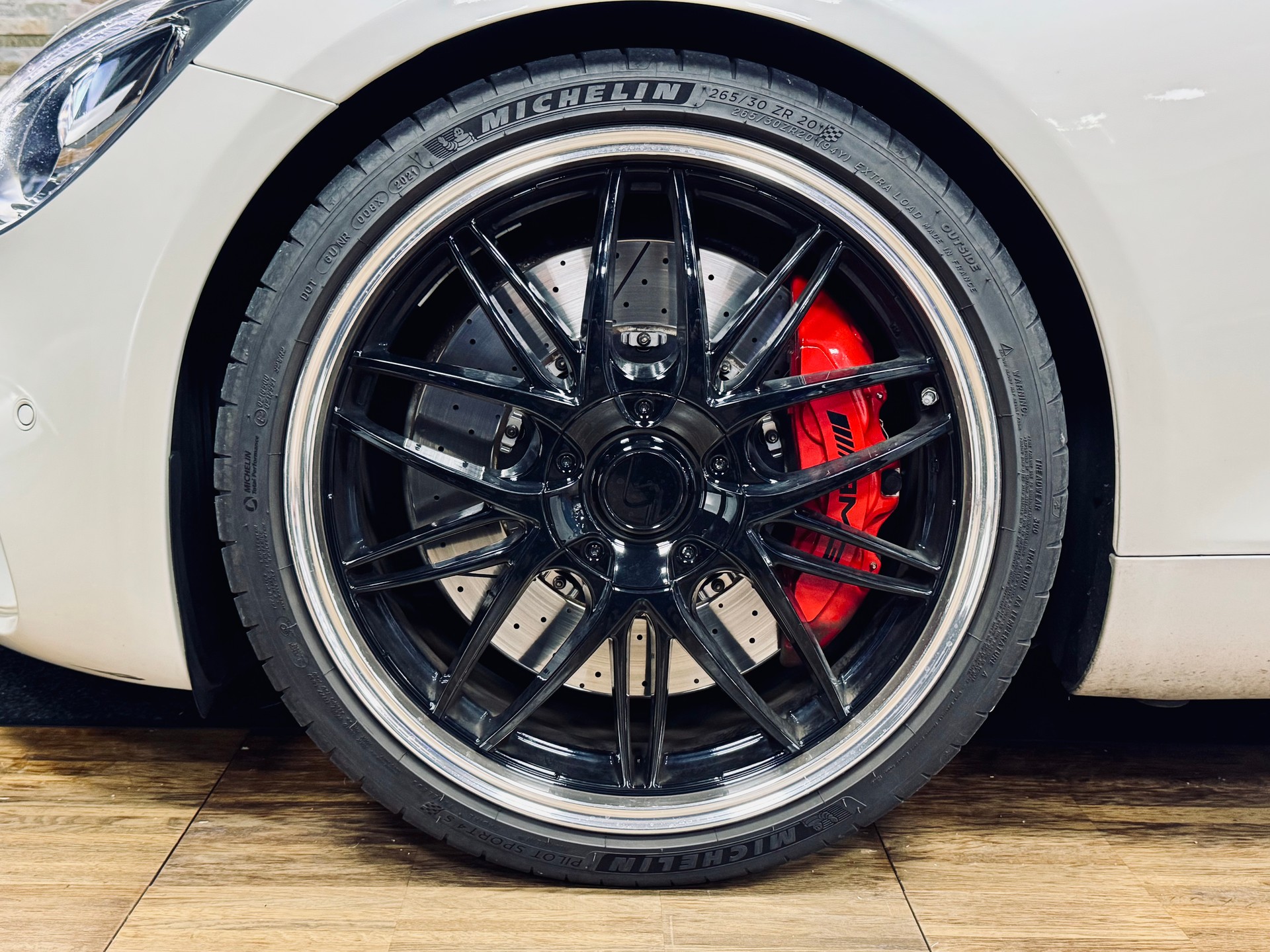 MERCEDES-BENZ AMG GT S Speedshift DCT-image-28