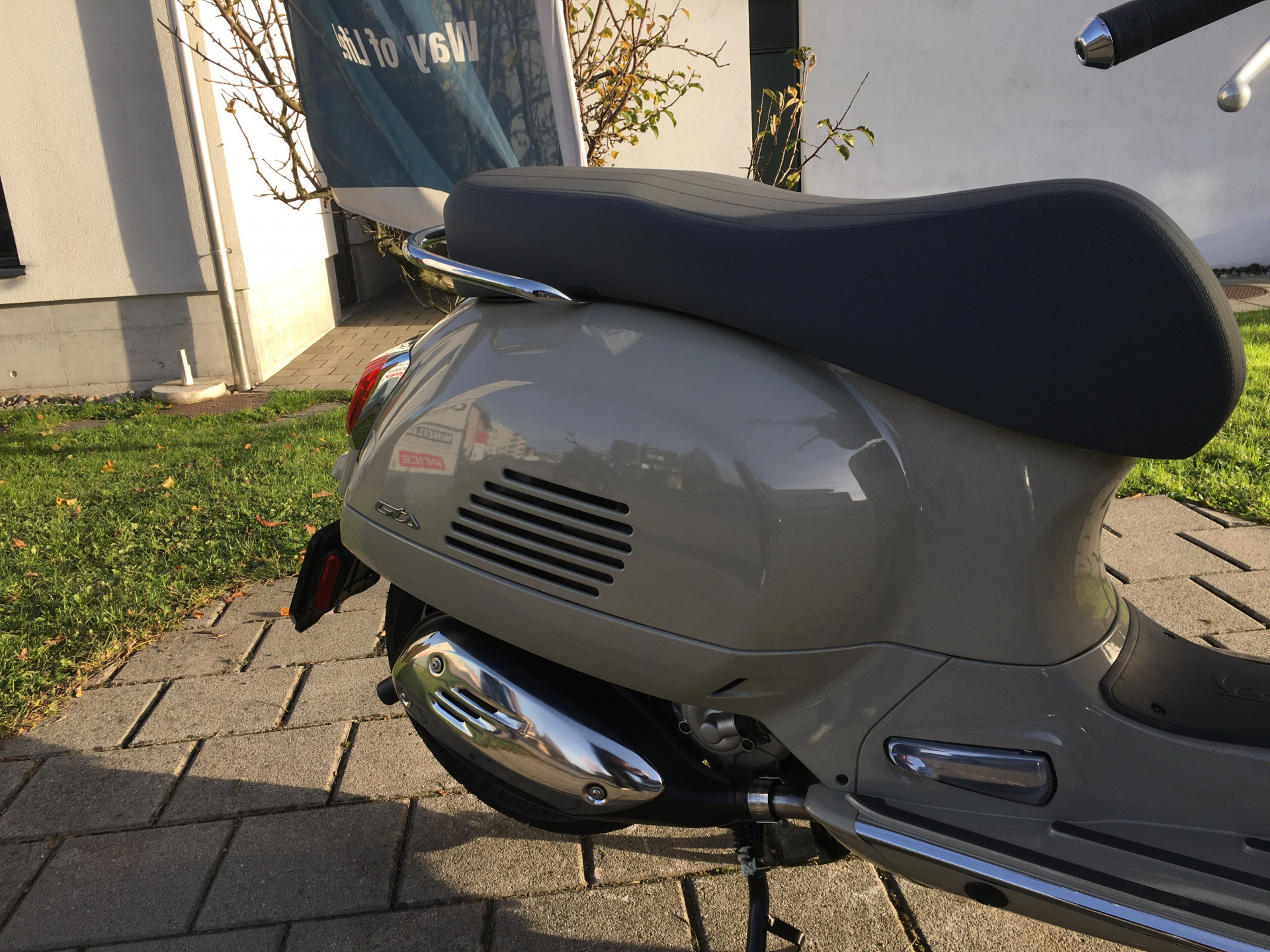 PIAGGIO Vespa GTS 310 Super-image-1