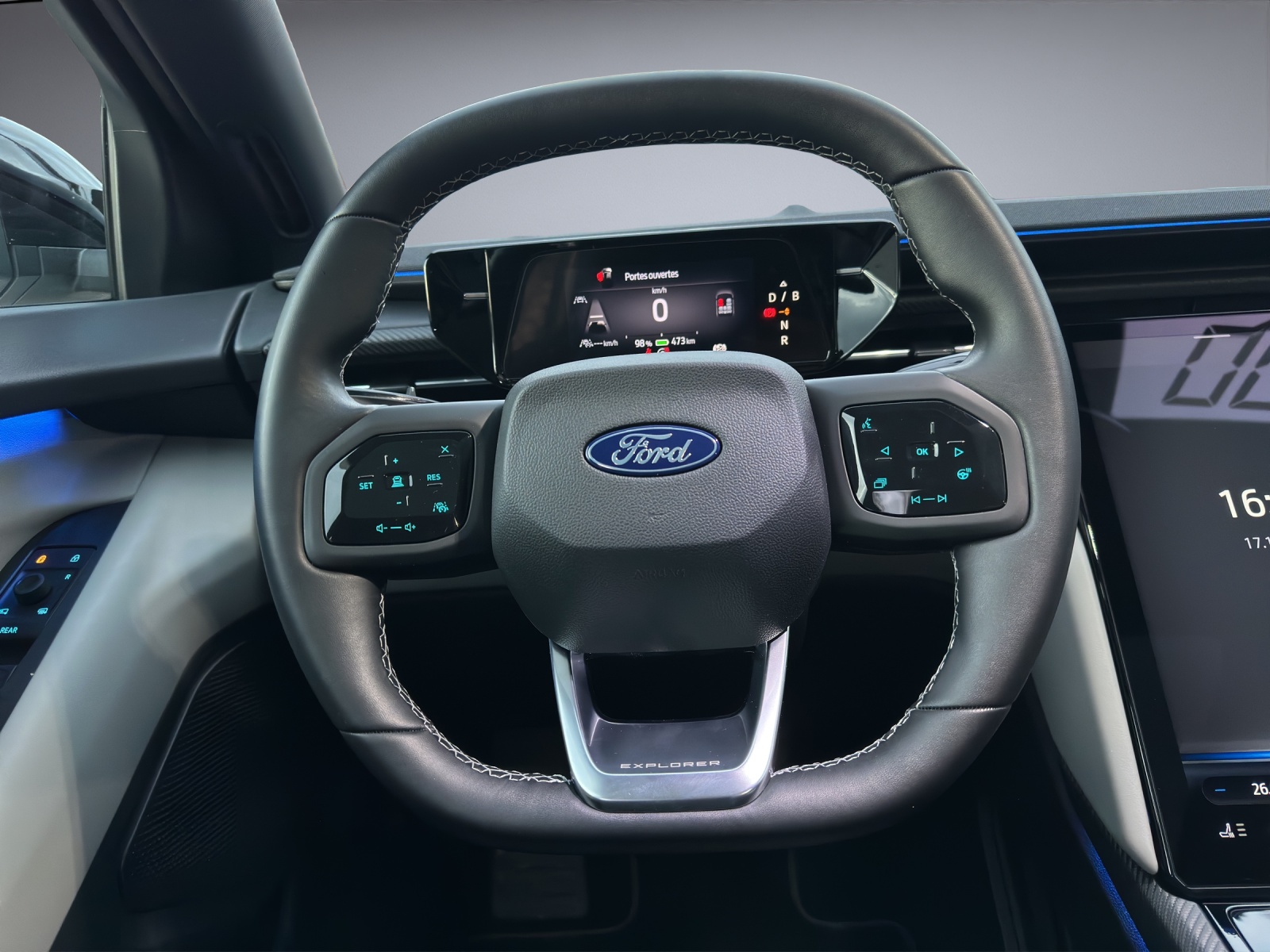 FORD Explorer Extended Range Premium AWD-image-5