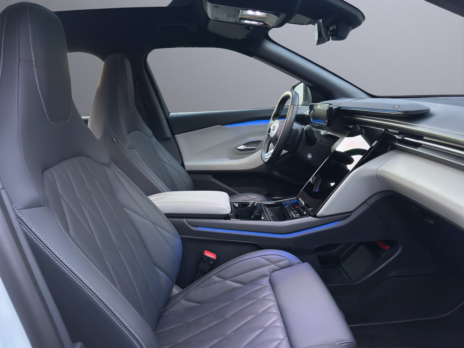 FORD Explorer Extended Range Premium AWD-image-11