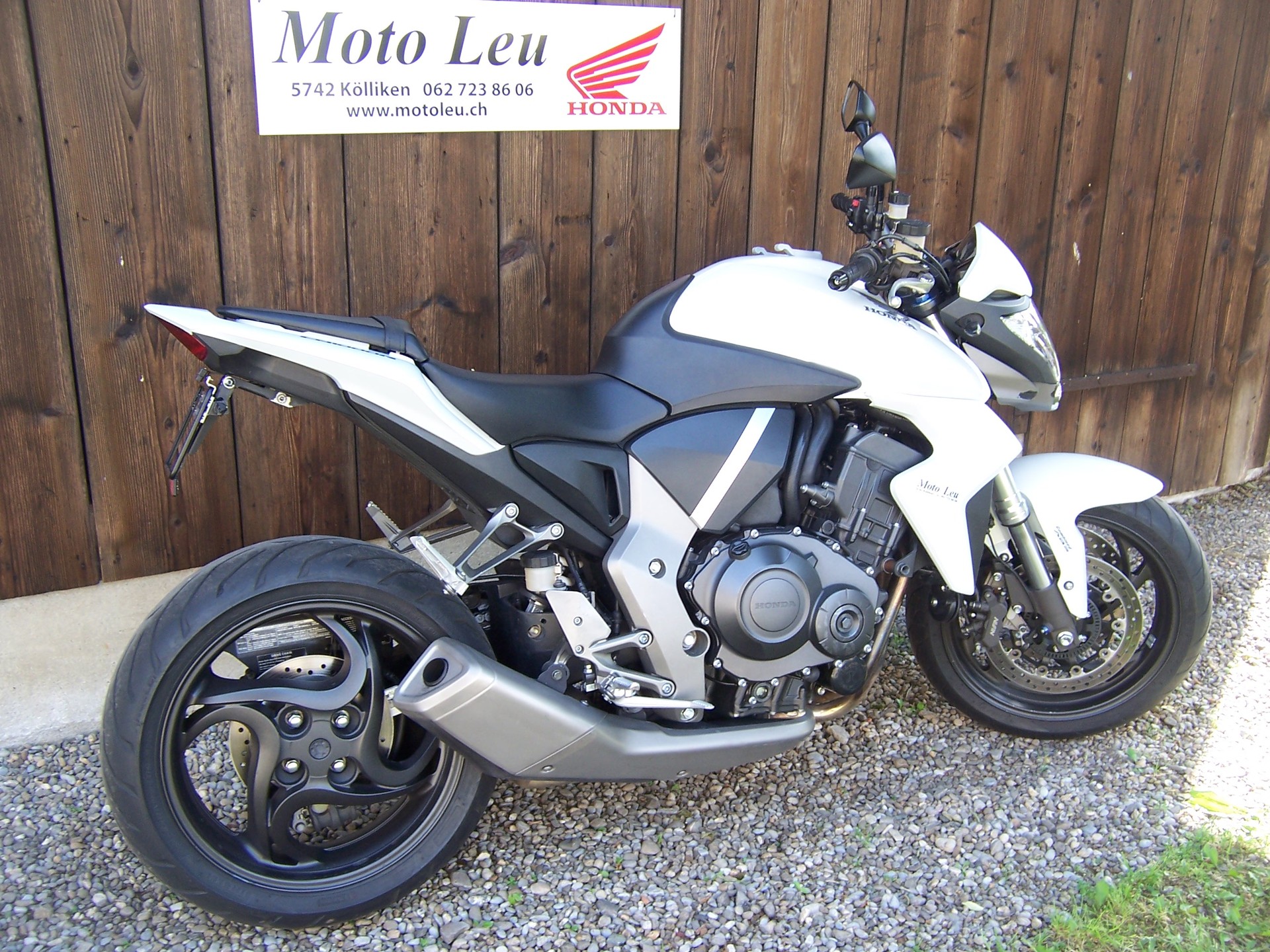 HONDA CB 1000 R ABS-image-3