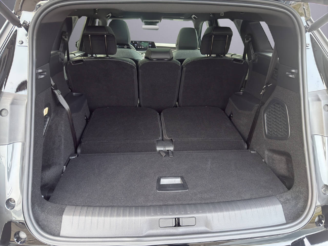 PEUGEOT 5008 e-GT-image-11
