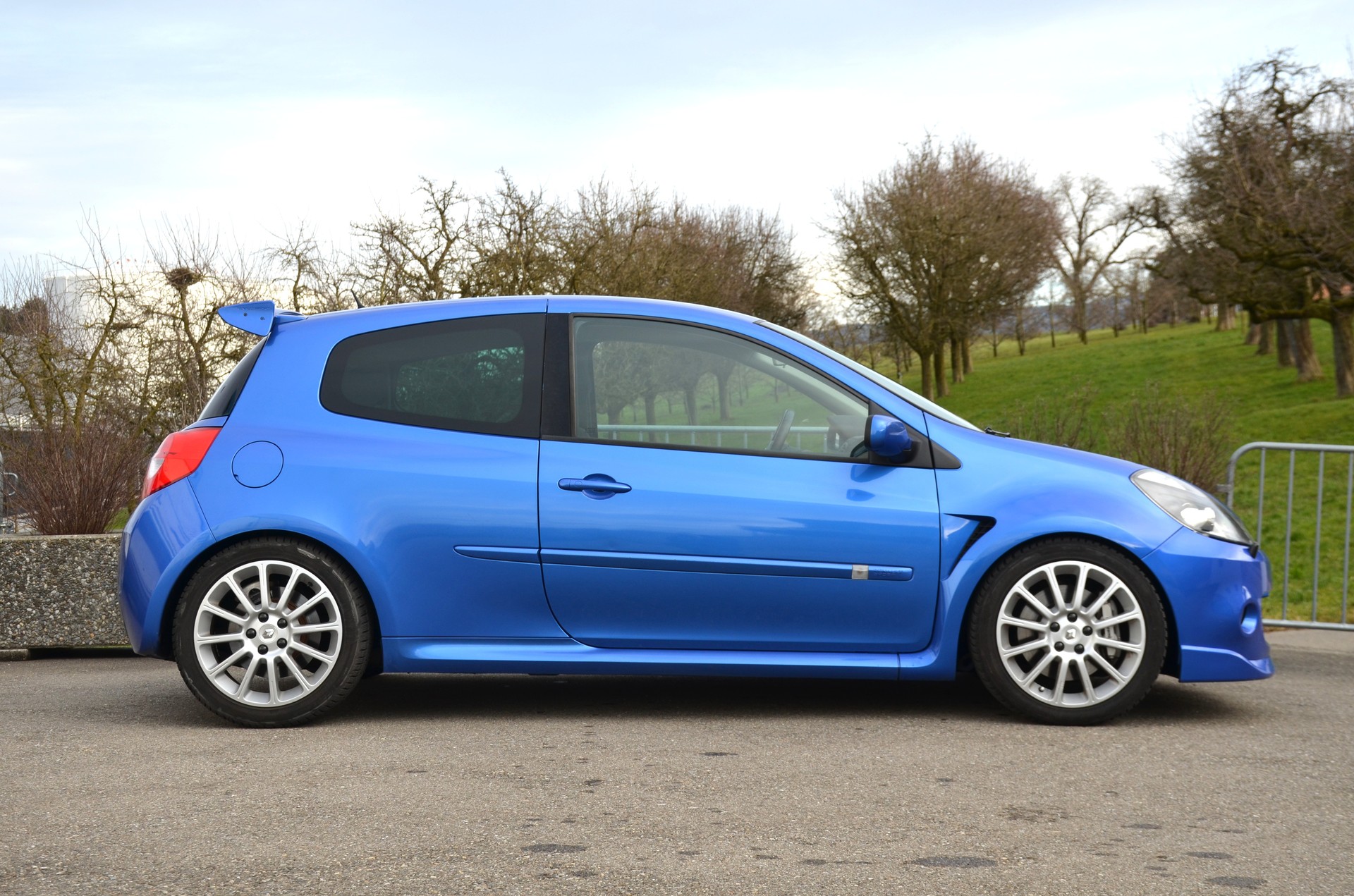 RENAULT Clio 2.0 16V Sport-image-2