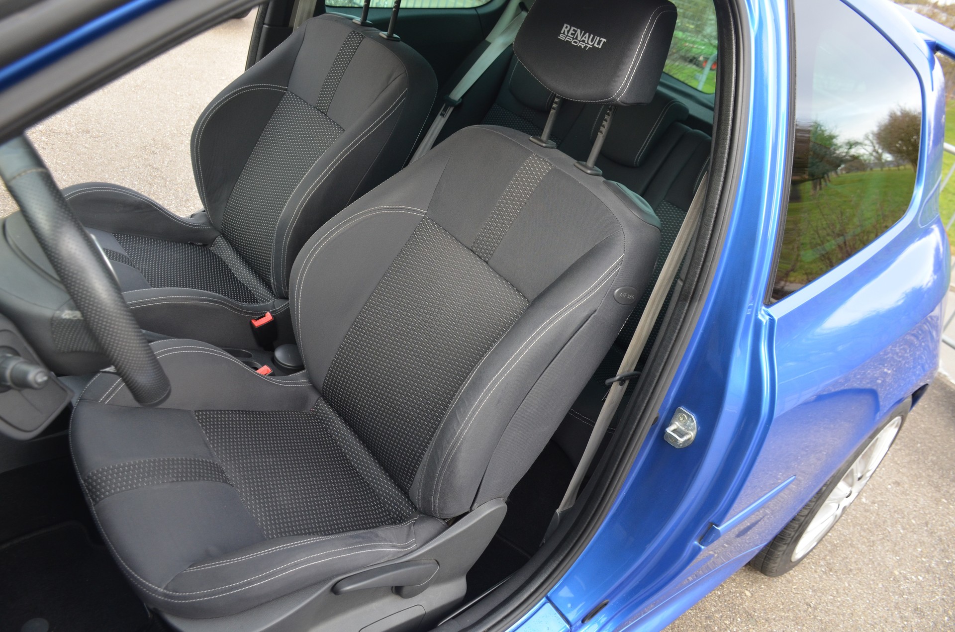 RENAULT Clio 2.0 16V Sport-image-14