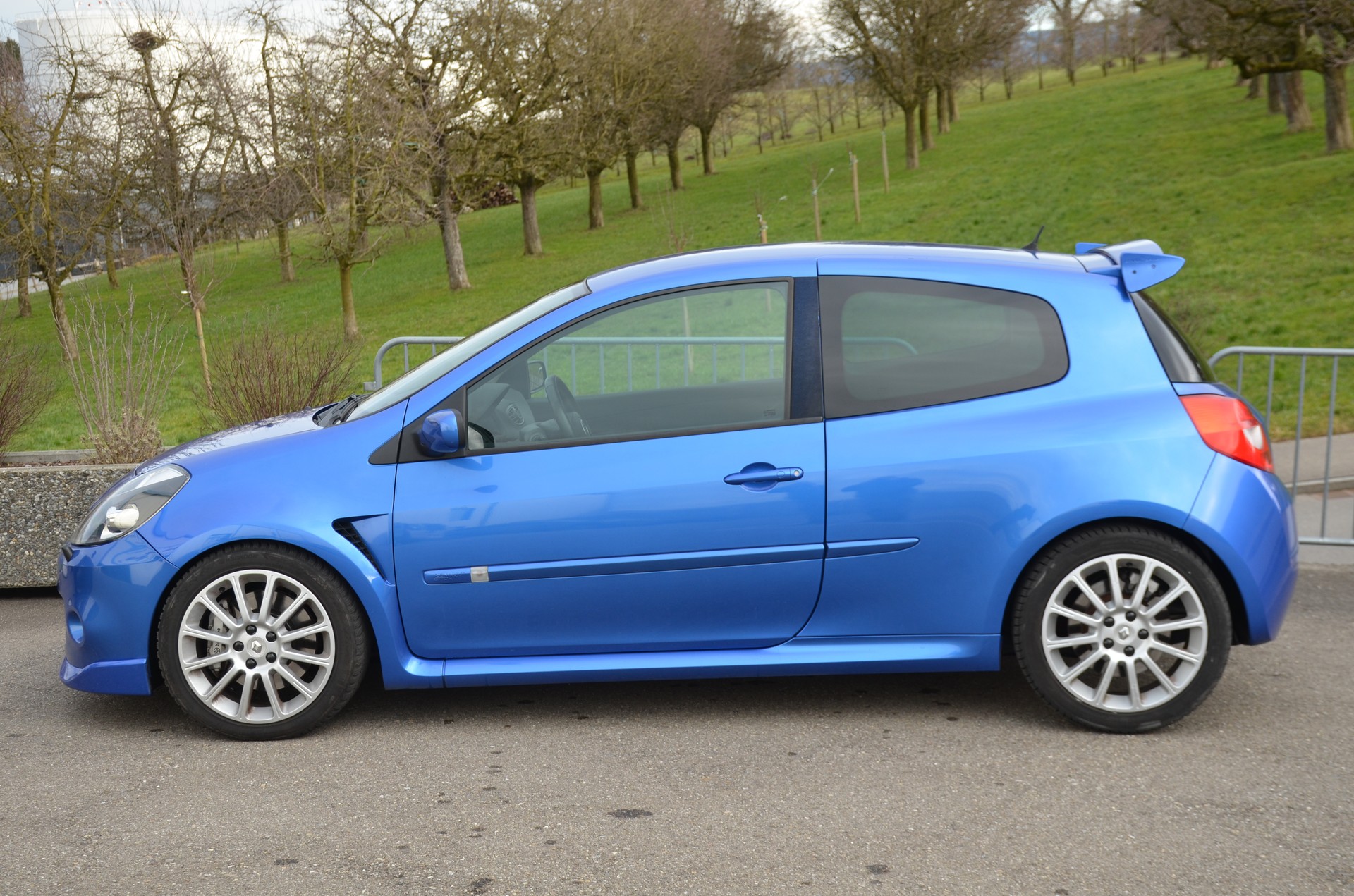 RENAULT Clio 2.0 16V Sport-image-3