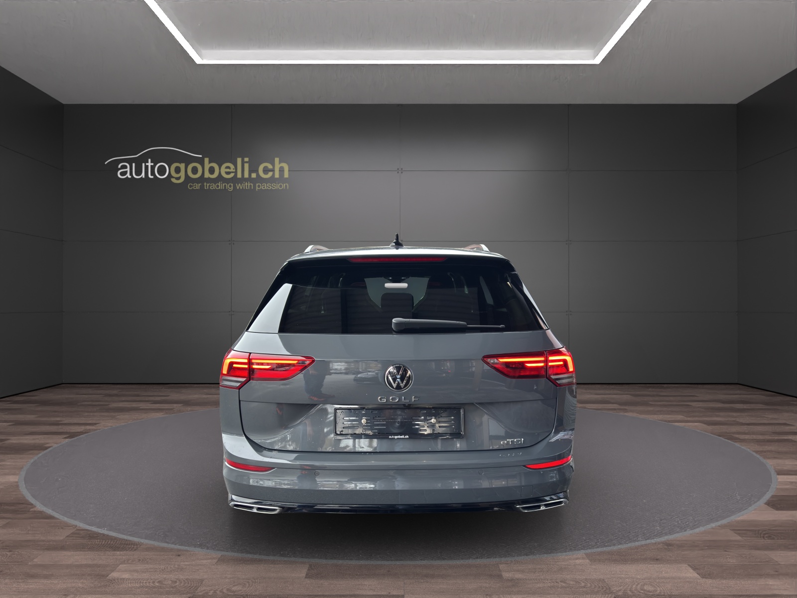 VW Golf Variant 1.5 eTSI mHEV R-Line-image-12