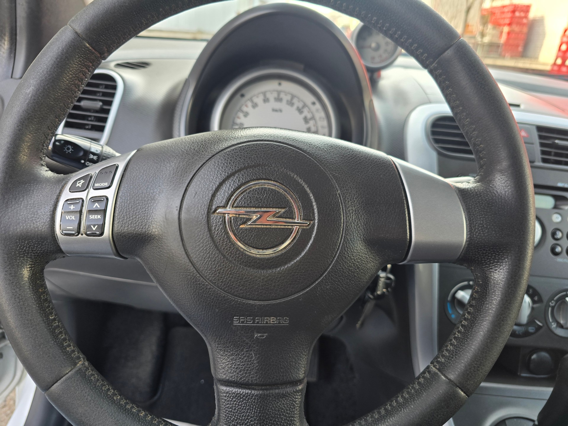 OPEL Agila 1.2 Enjoy Automatic-image-17
