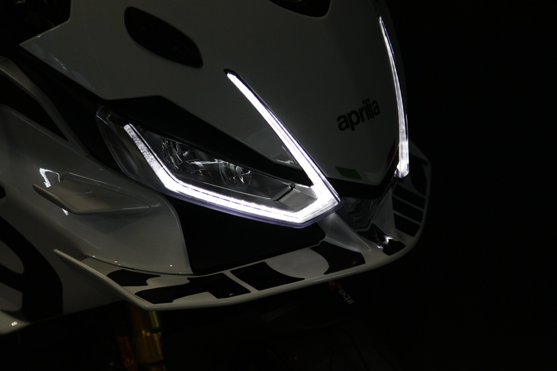 APRILIA RS 660 Factory White Edition E5+ (35kW)-image-4