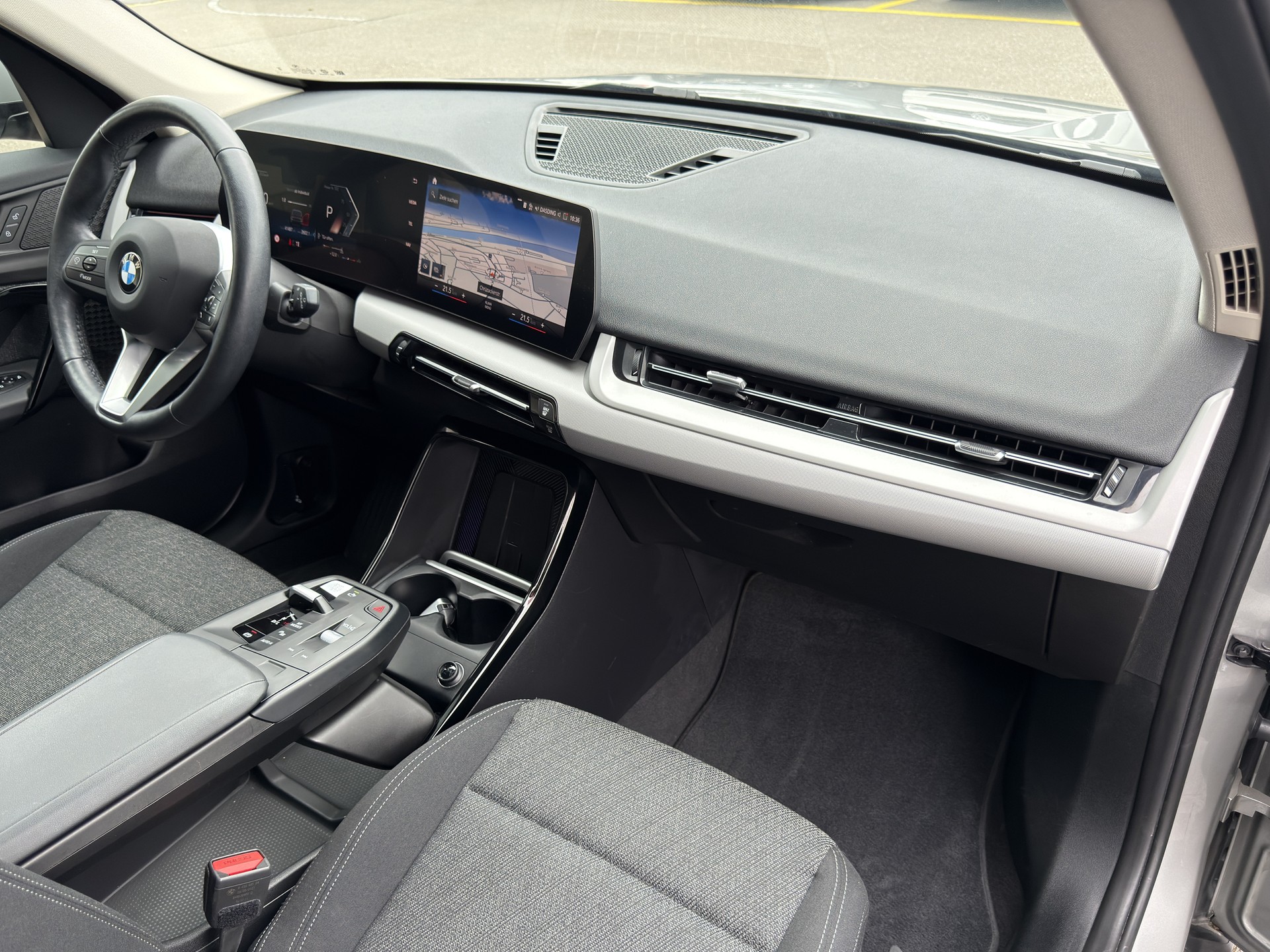 BMW X1 20d xDrive-image-10