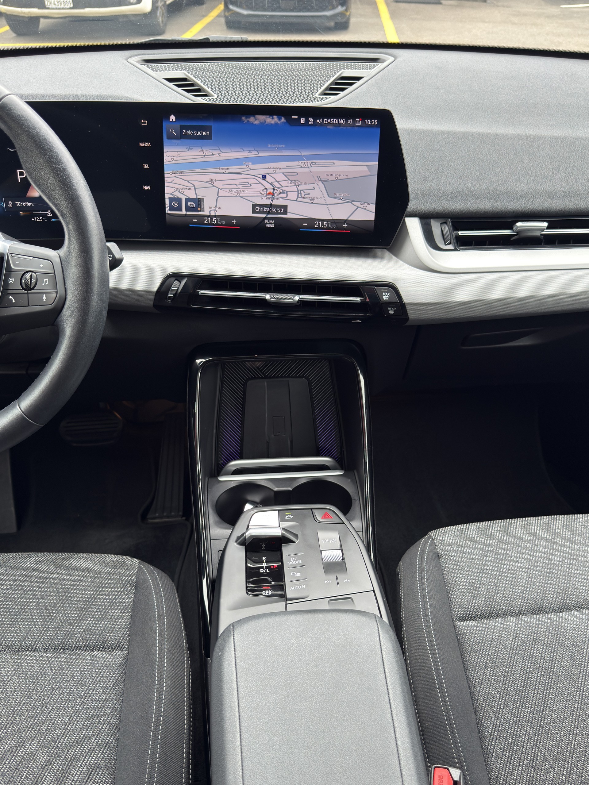 BMW X1 20d xDrive-image-16