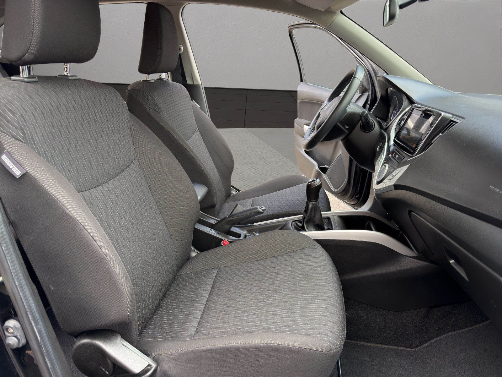 SUZUKI Baleno 1.0 Boosterjet Compact Top-image-16