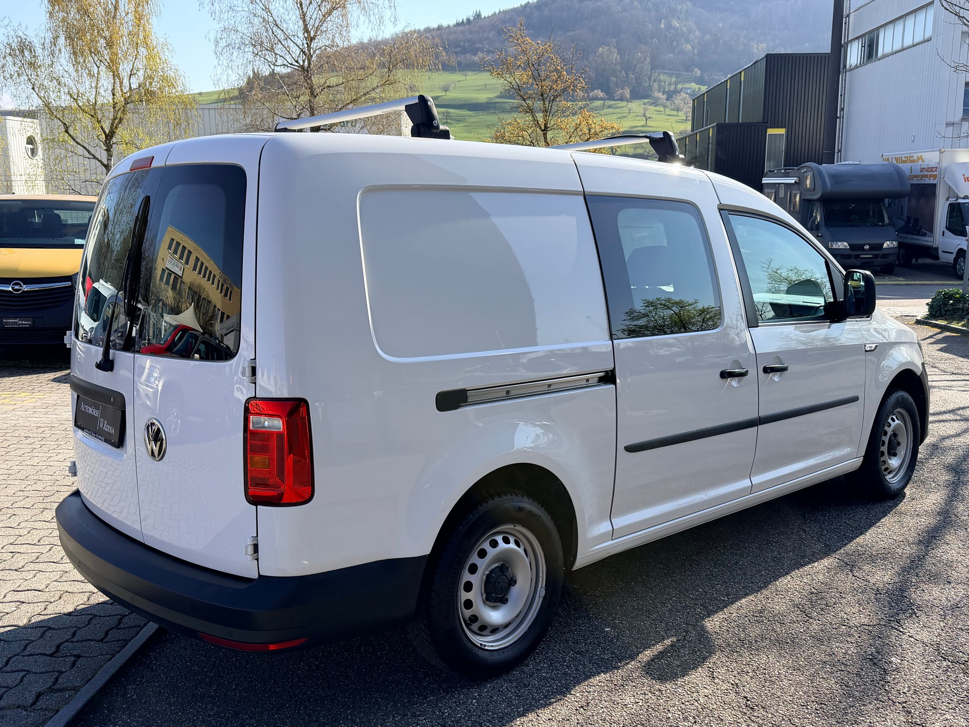 VW Caddy Maxi 2.0TDI Entry BlueMotion Technology-showroom-element-2