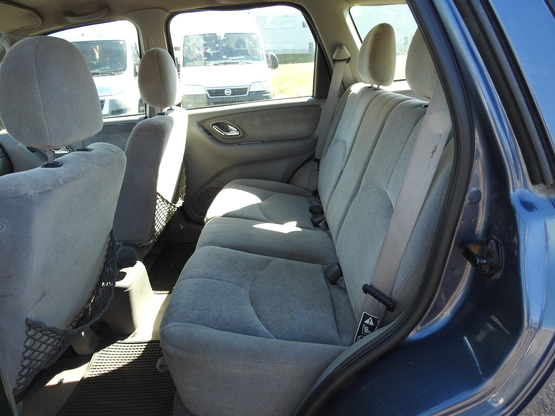 MAZDA Tribute 2.0 16V Comfort-image-14