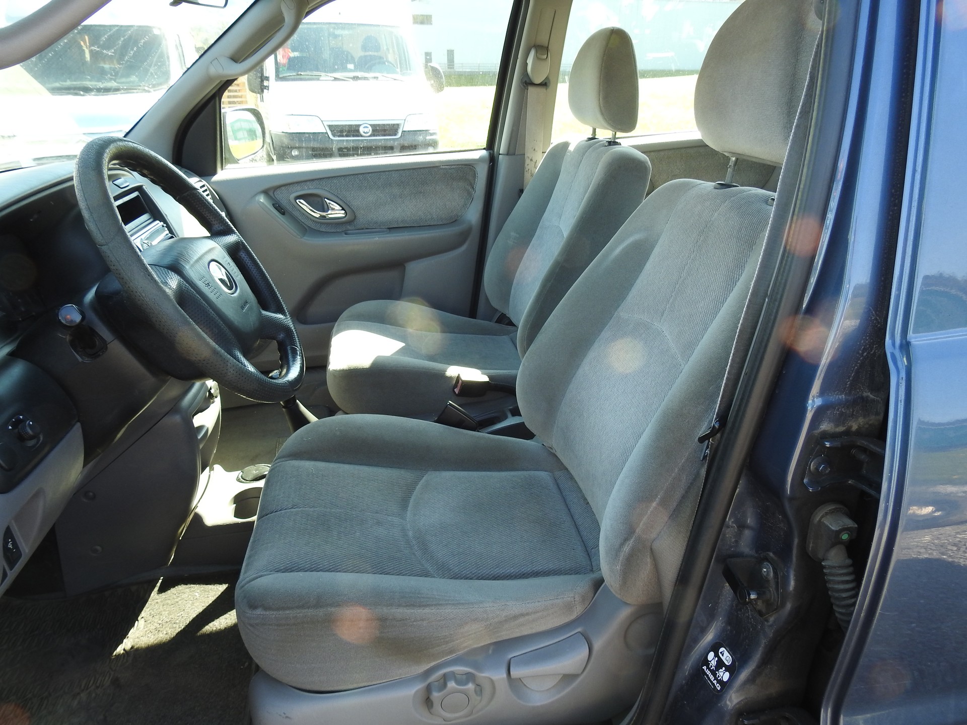 MAZDA Tribute 2.0 16V Comfort-image-12