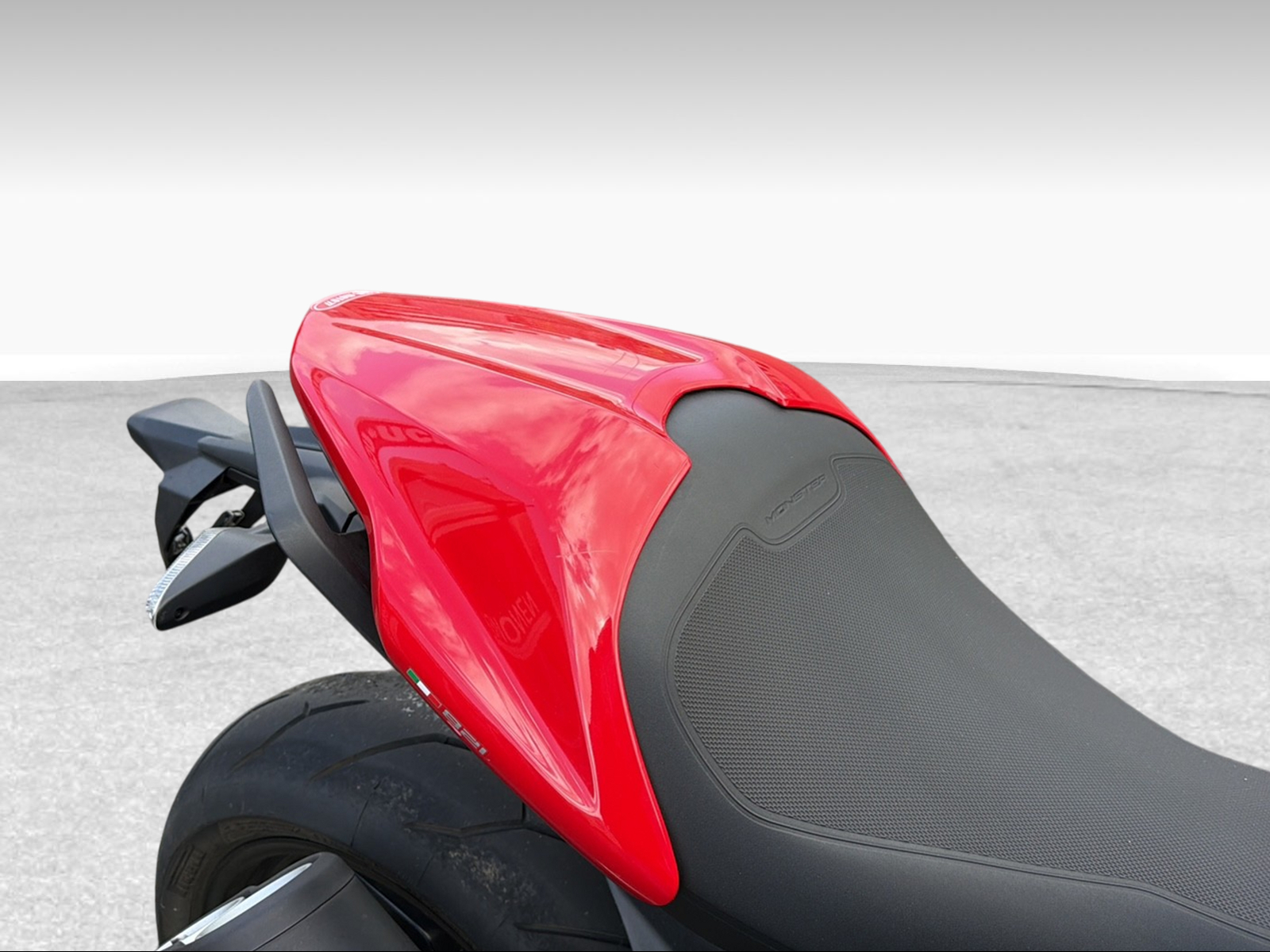 DUCATI 821 Monster ABS-image-10