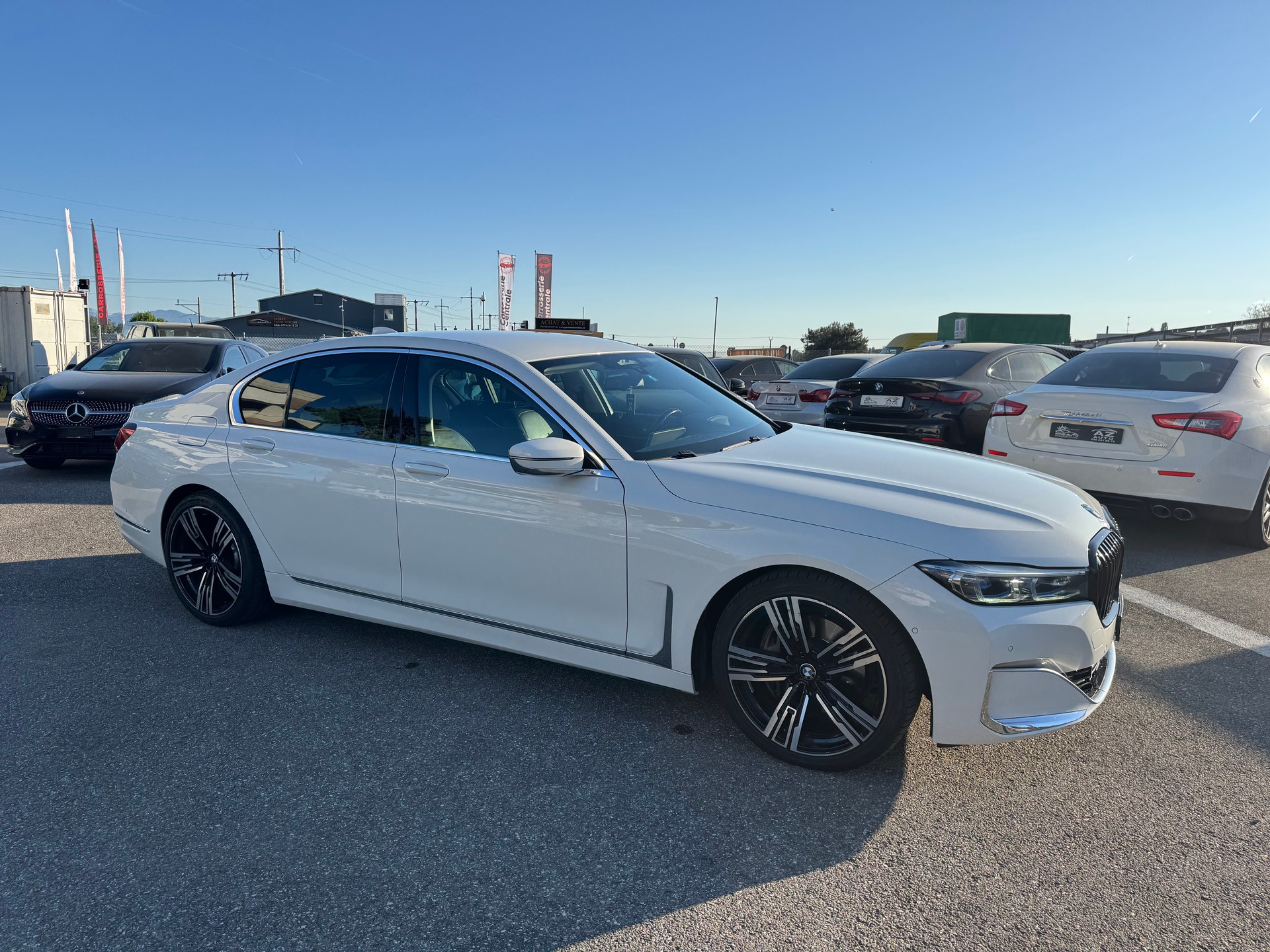 BMW 730d xDrive Steptronic White CH auto🇨🇭garantie 2 ans-image-6